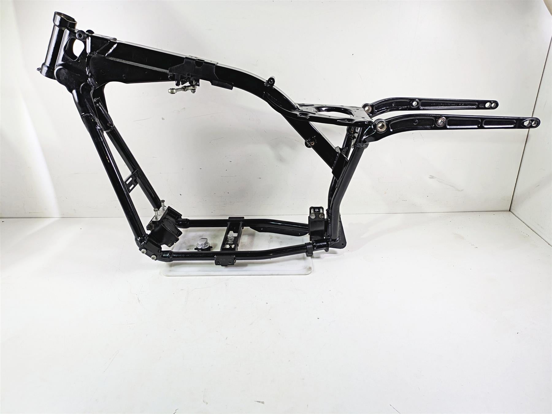 2015 Harley FXDF Dyna Fat Bob Straight Main Frame Chassis With Clean Ohio Title 47760-10A {{ shop.shopifyCountryName }} - Mototech271