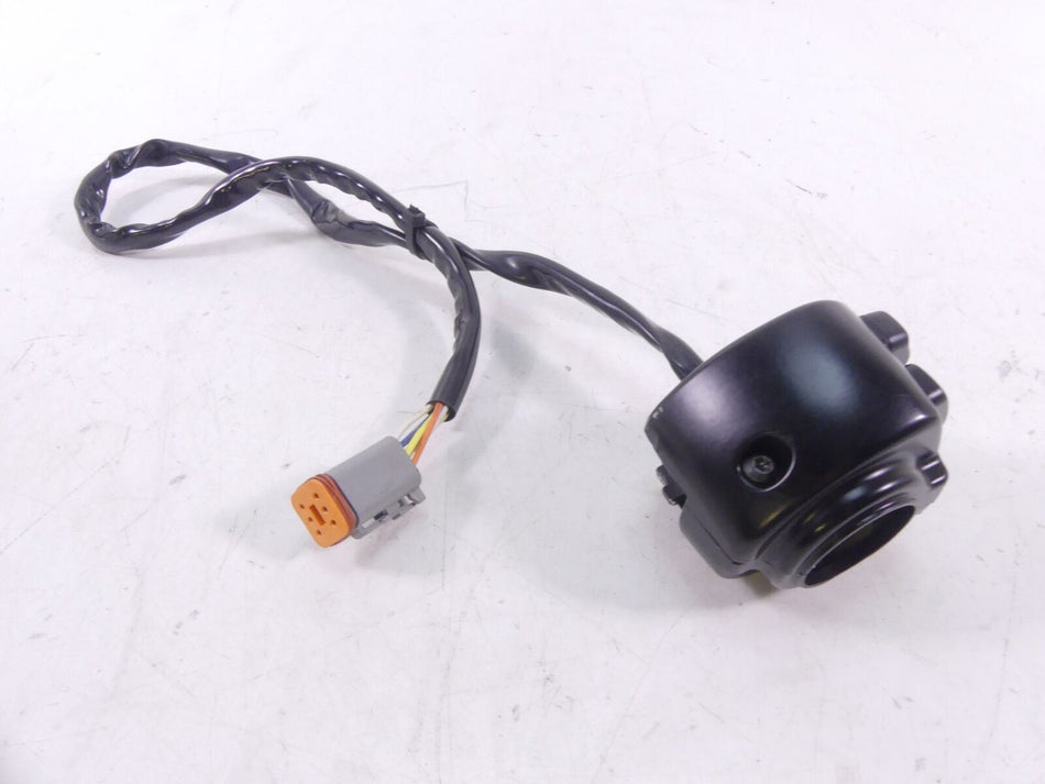 2001 Harley Davidson Sportster XL883 Left Hand Control Switch Blinker 71682-06A {{ shop.shopifyCountryName }} - Mototech271