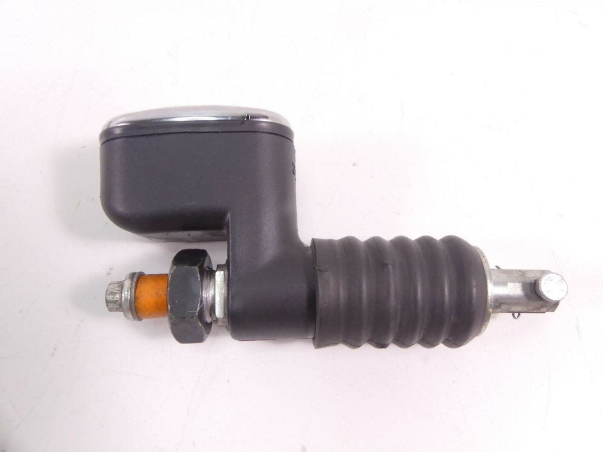 2005 Harley Touring CVO FLHTCSE Electra Glide Rear Brake Master Cylndr 41782-05 {{ shop.shopifyCountryName }} - Mototech271