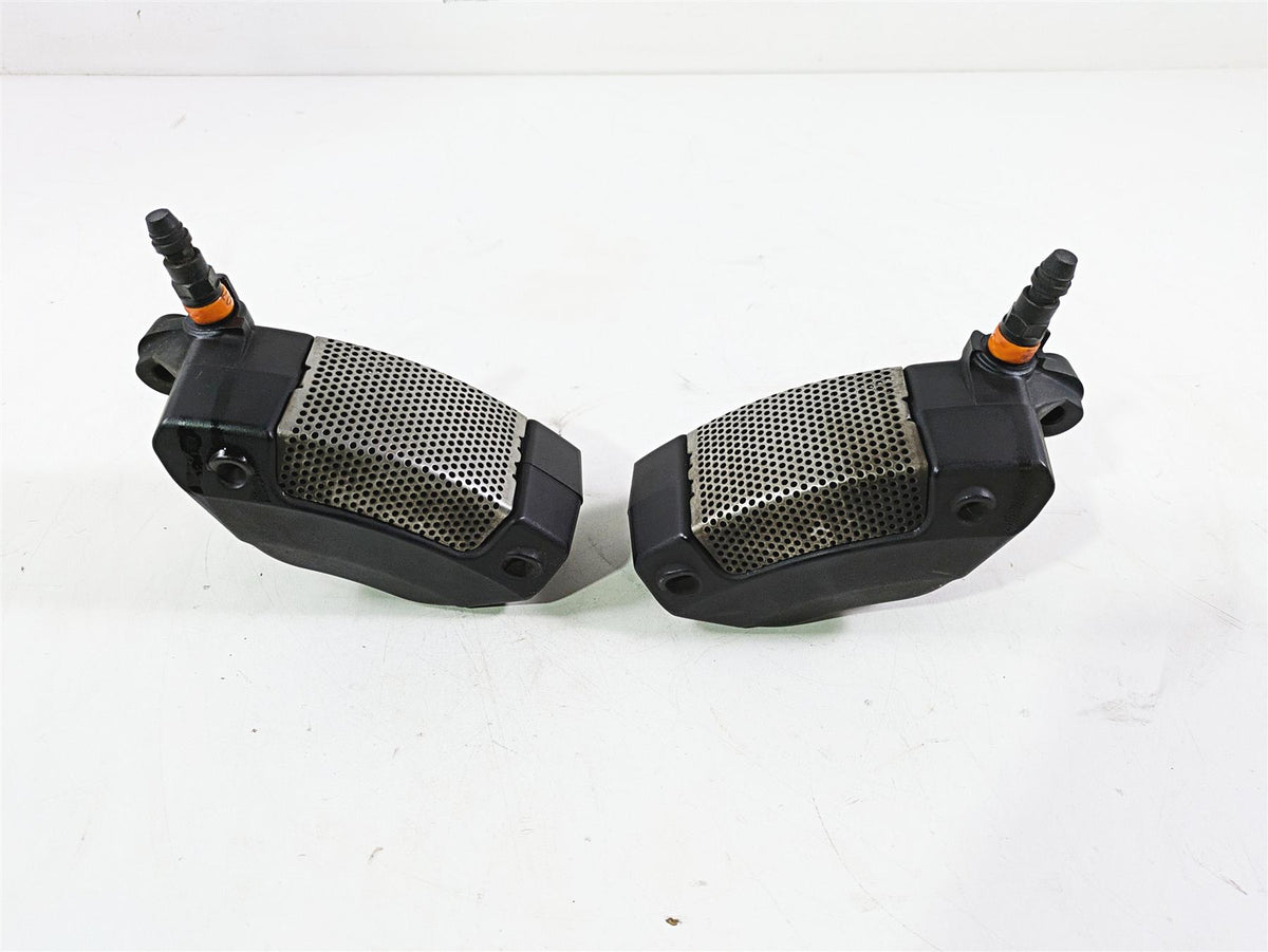2010 Harley Touring FLHX Street Glide Front Brake Caliper Set 43027-08 44023-08 {{ shop.shopifyCountryName }} - Mototech271