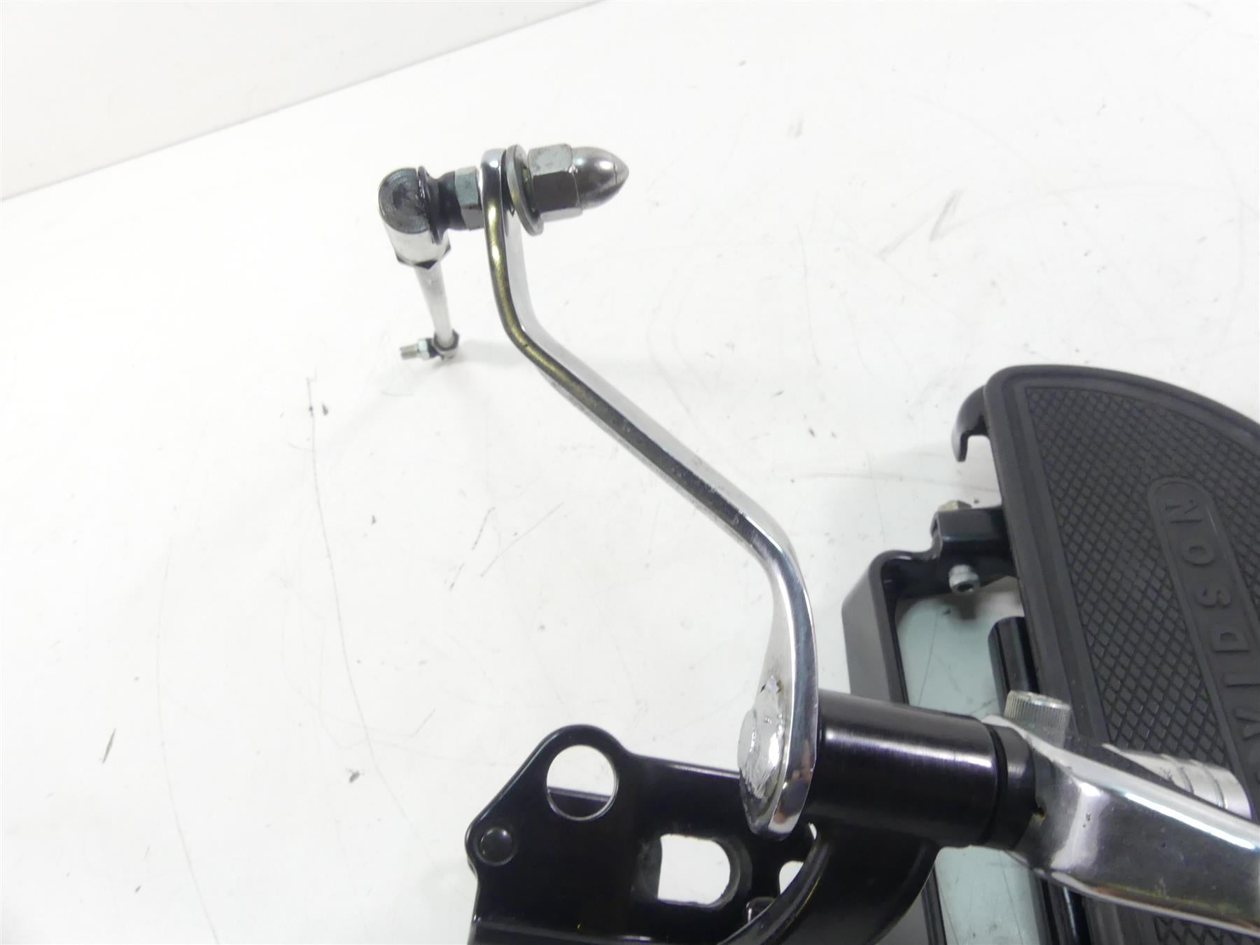 2017 Harley FLS Softail Slim Left Front Floorboard & Shifter Lever Read 33630-07 {{ shop.shopifyCountryName }} - Mototech271