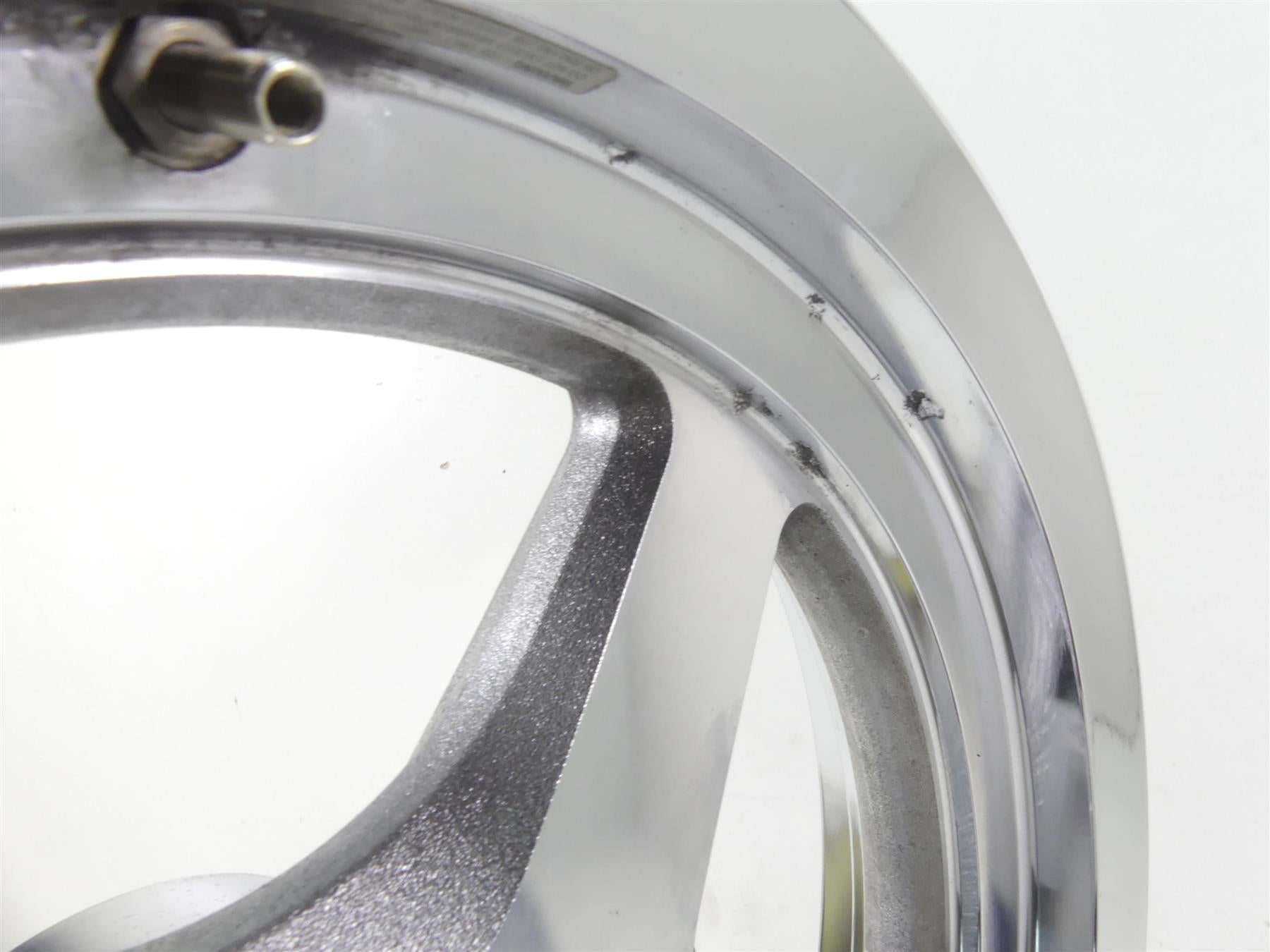 2005 Harley Touring CVO FLHTC SE Electra Glide Front Wheel Rim 16x3 43573-00A {{ shop.shopifyCountryName }} - Mototech271