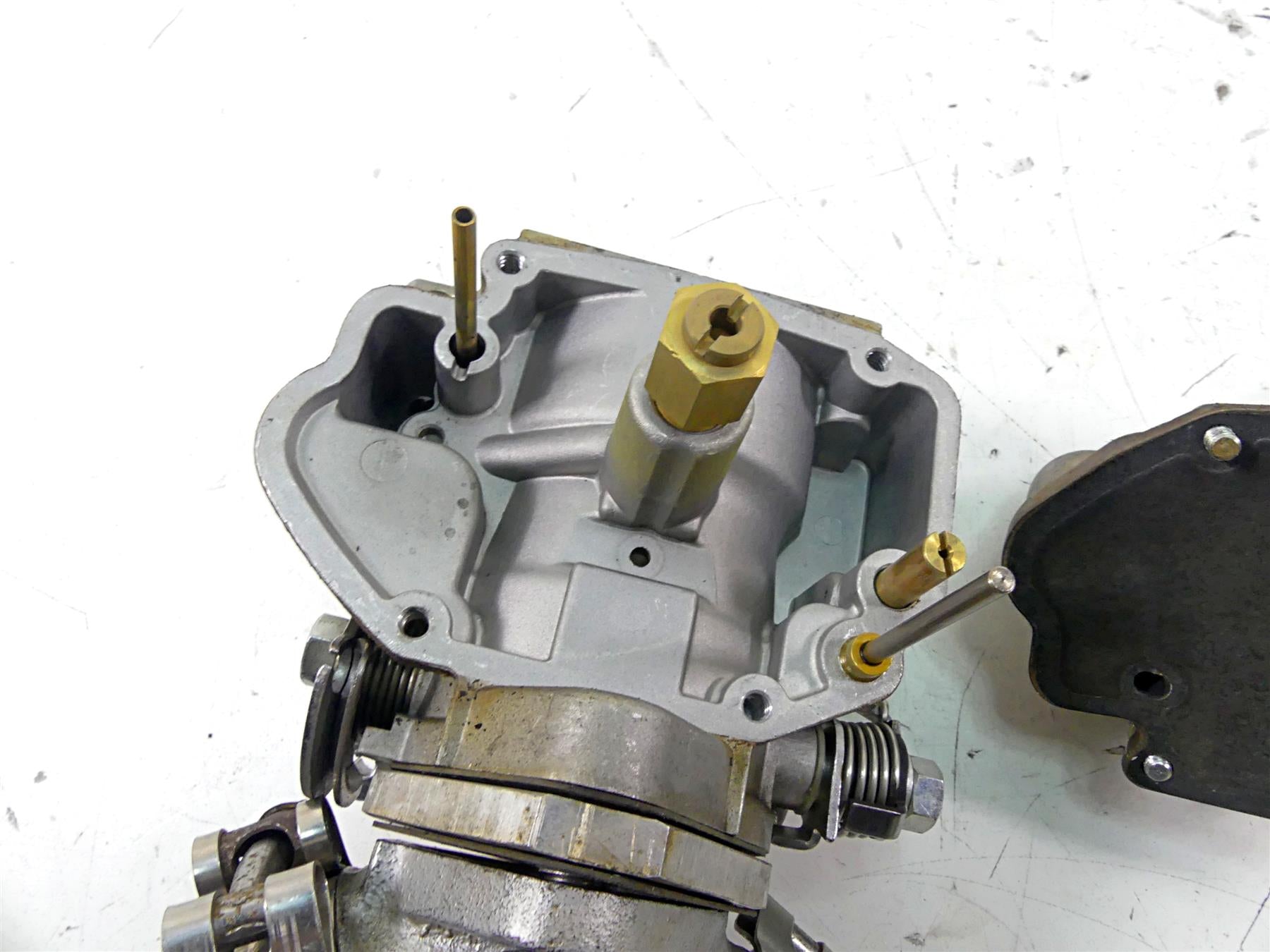 1979 Harley Sportster XLS1000 Roadster Aftermarket Carburetor & Intake 27021-78 {{ shop.shopifyCountryName }} - Mototech271
