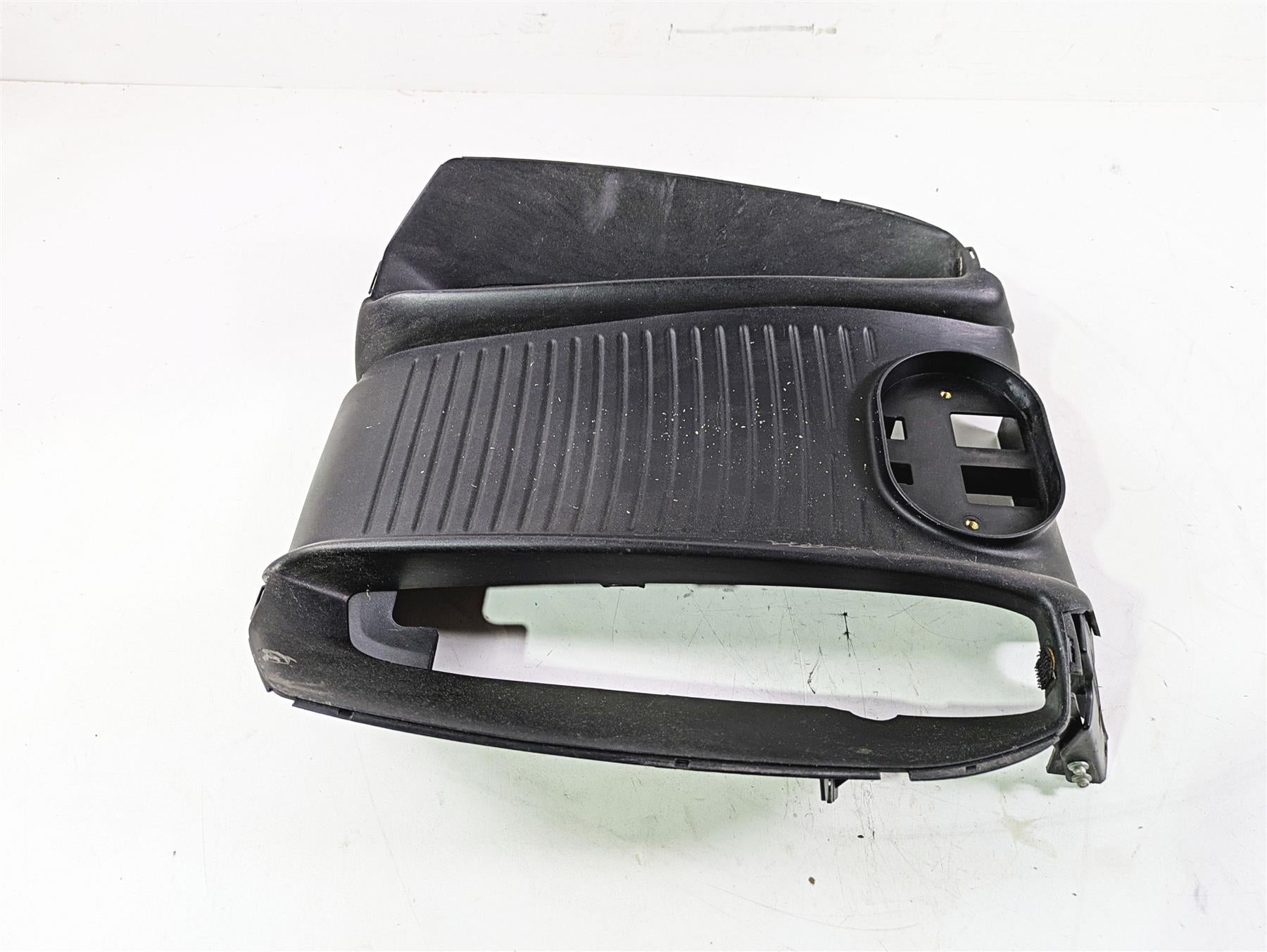 2013 Harley VRSCF Muscle Rod Radiator Center Cover Fairing 26826-09 {{ shop.shopifyCountryName }} - Mototech271