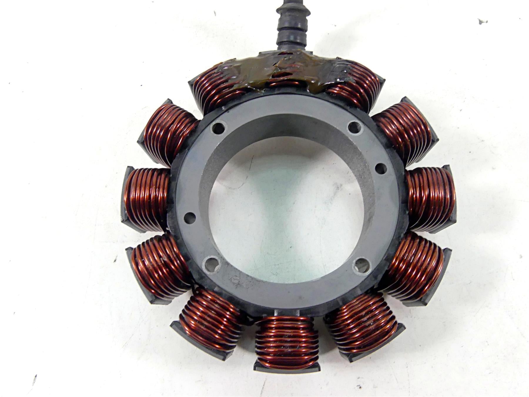 2004 Harley Touring FLHTCUI Electra Glide Stator Alternator Generator 29987-02A {{ shop.shopifyCountryName }} - Mototech271