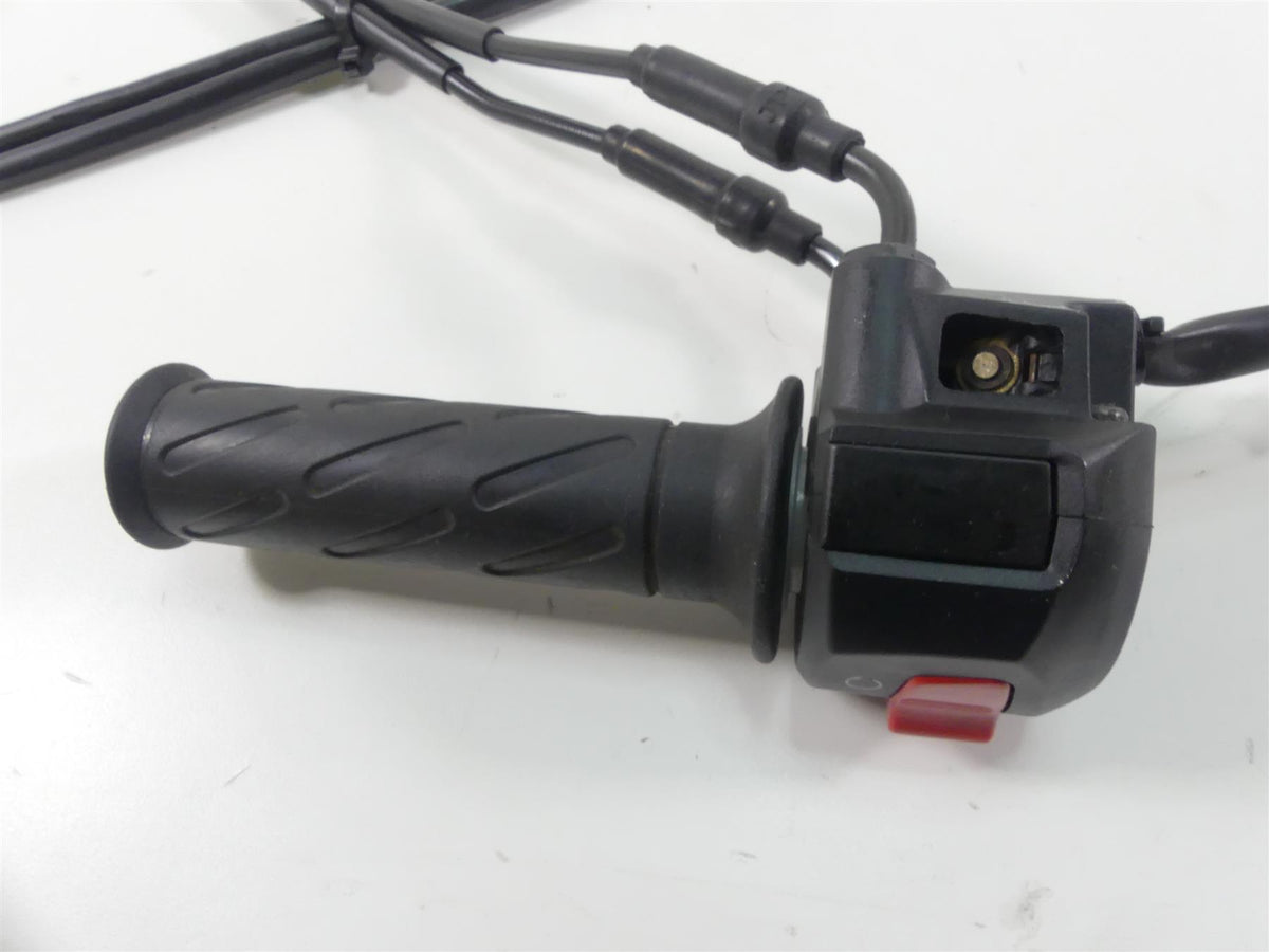 2016 Moto Guzzi V7 II Special 750 Right Hand Control Switch Set - Read B063135 {{ shop.shopifyCountryName }} - Mototech271