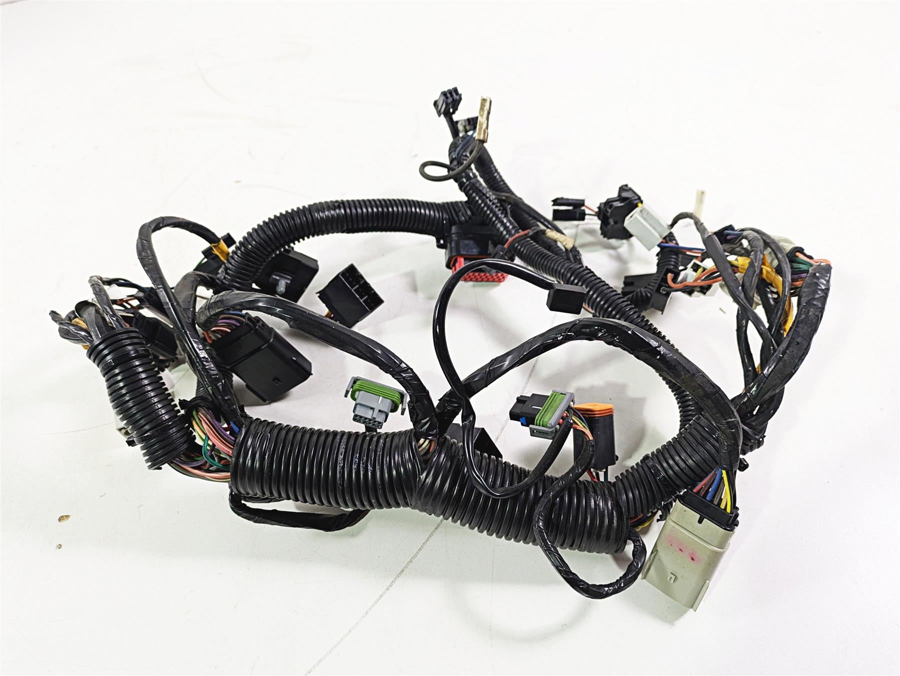 2010 Harley Touring FLHTK Electra Glide Front Wiring Harness - Read 70232-10 {{ shop.shopifyCountryName }} - Mototech271