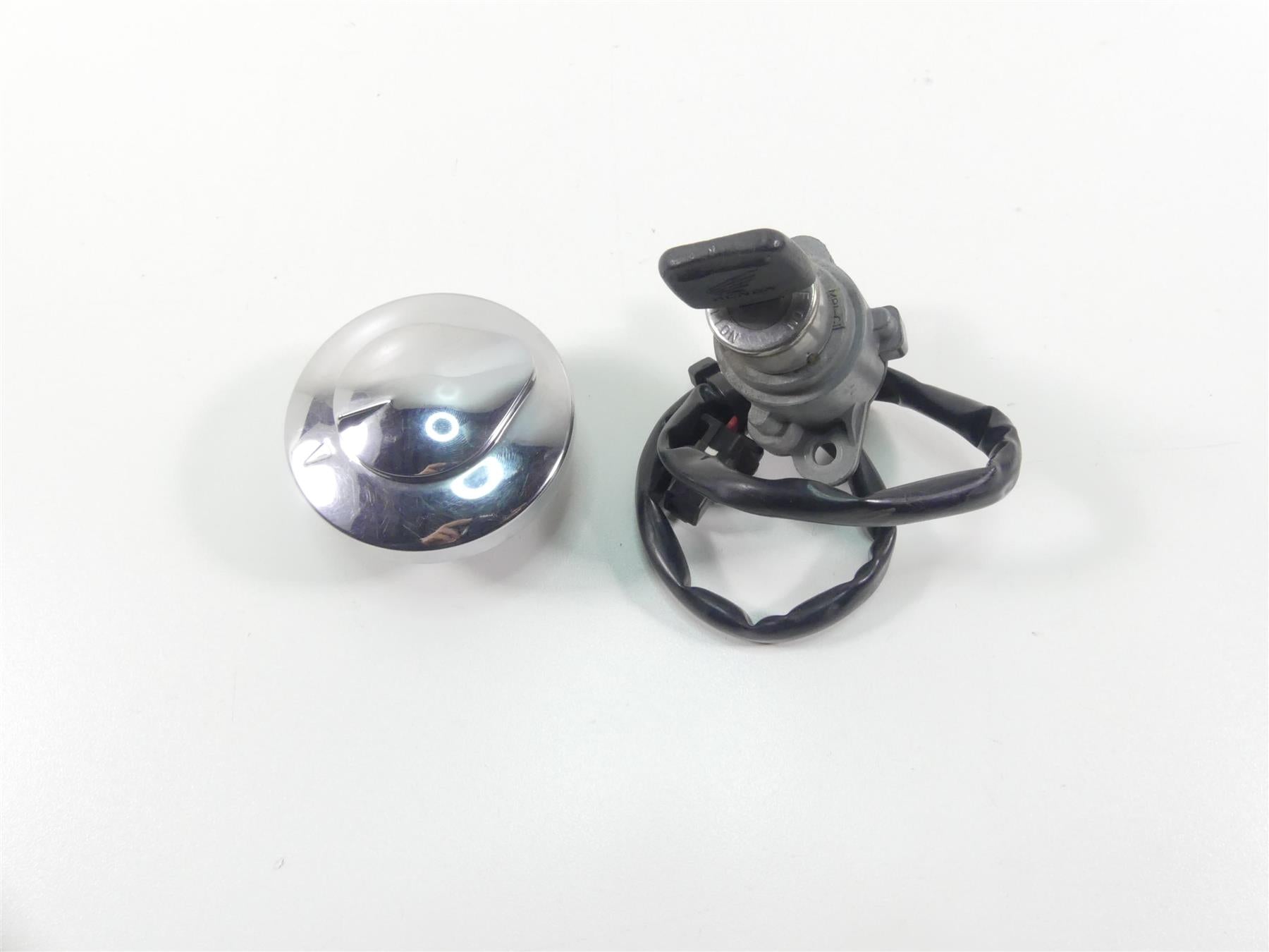 2016 Honda VT1300 CRG Stateline Ignition Switch Key Tank Cap Set 35010-MFR-670 {{ shop.shopifyCountryName }} - Mototech271