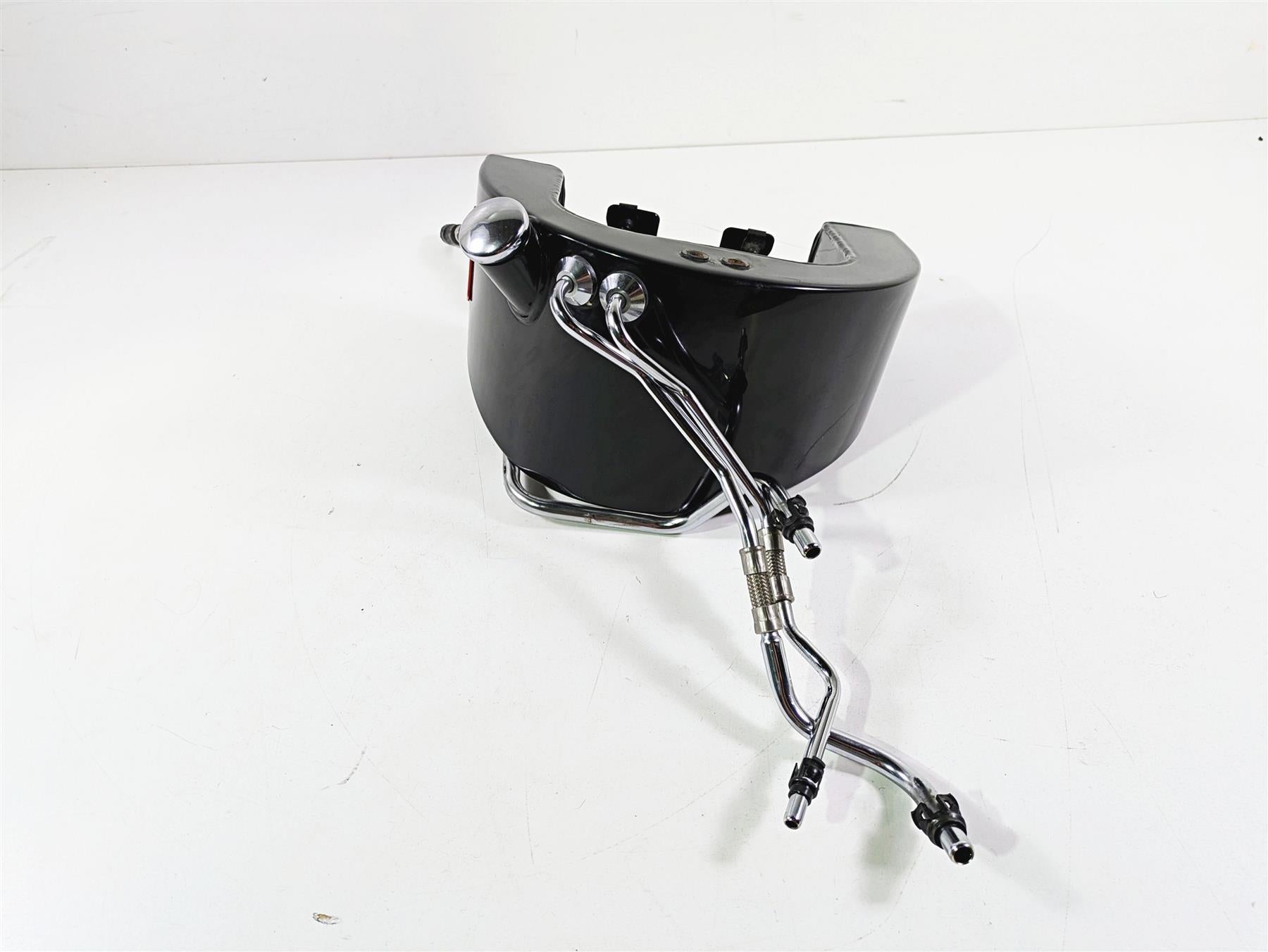 2008 Harley FLSTSB Cross Bones Oil Tank Reservoir & Lines - No Leaks 62492-00B {{ shop.shopifyCountryName }} - Mototech271