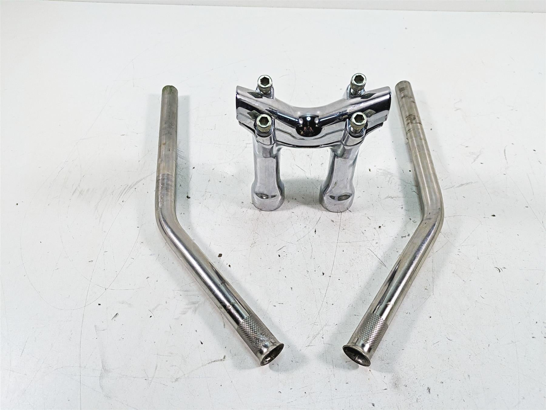 2009 Harley FXCWC Softail Rocker C Handlebars & Riser Set 56103-08 55992-08 | Mototech271