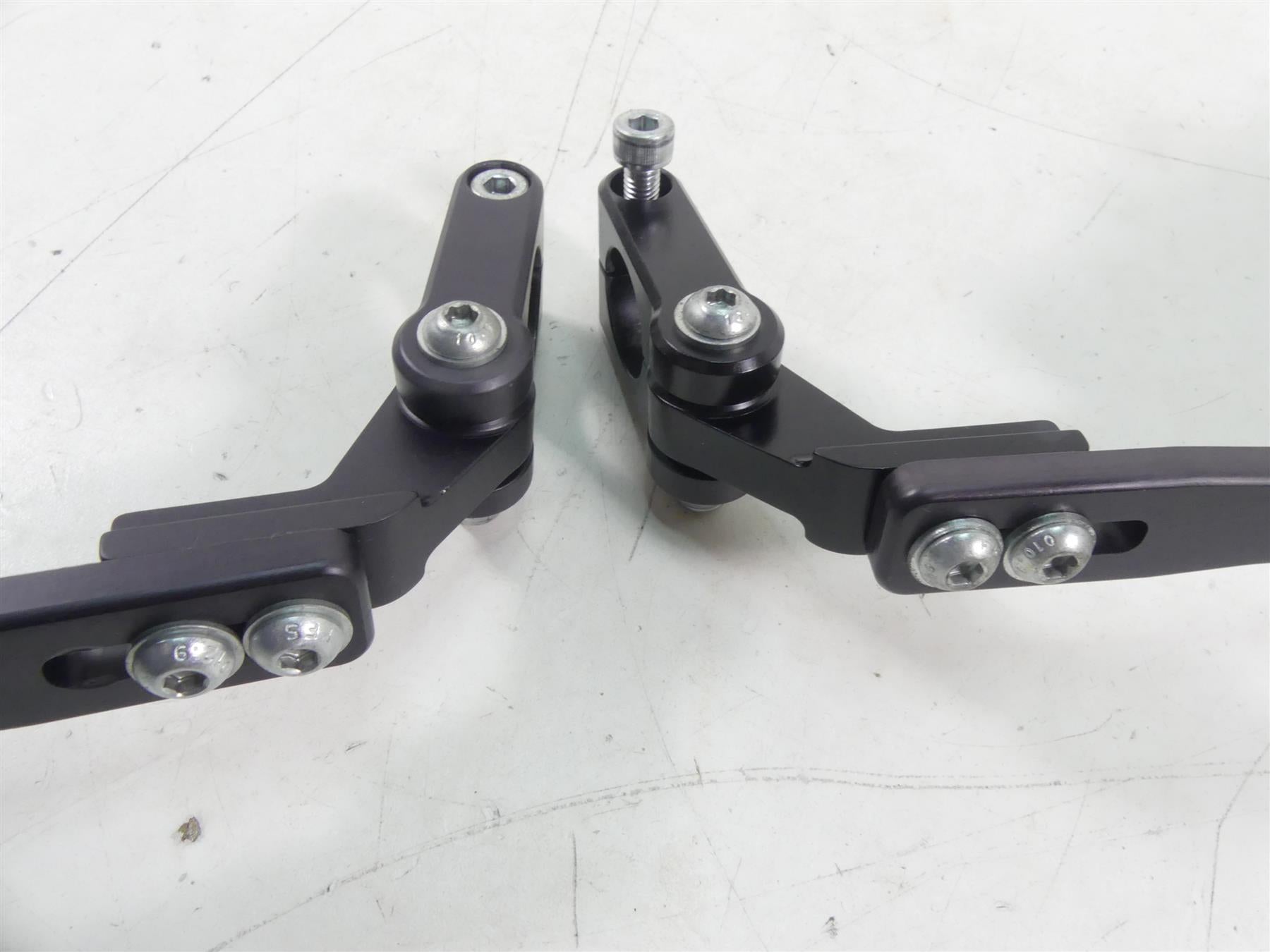 2015 KTM 1190 Adventure R HighwayDirtBikes Handguard Hand Protection Guard Set {{ shop.shopifyCountryName }} - Mototech271