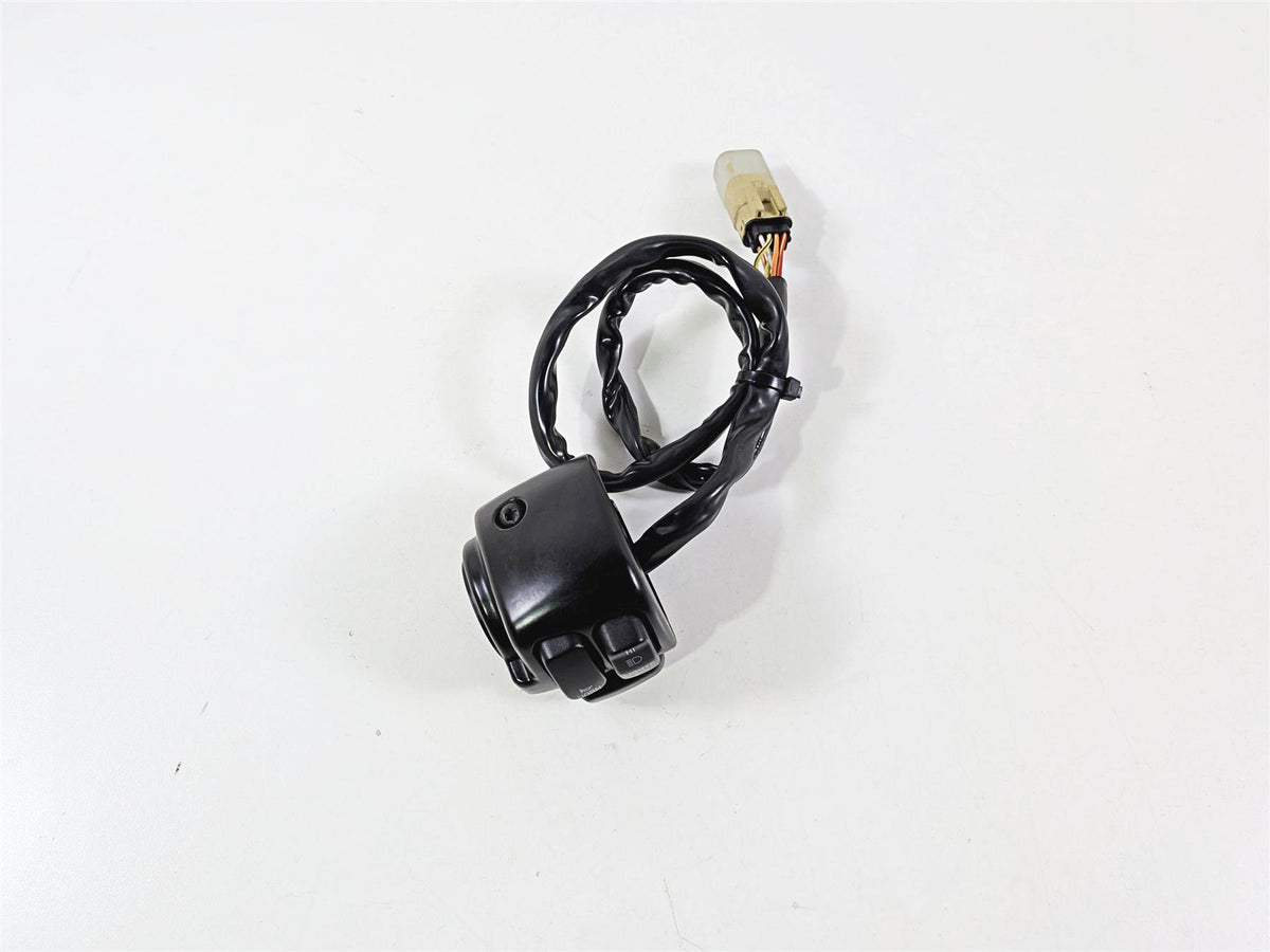 2011 Harley VRSCDX Night Rod Left Hand Turn Signal Control Switch 71682-06A {{ shop.shopifyCountryName }} - Mototech271