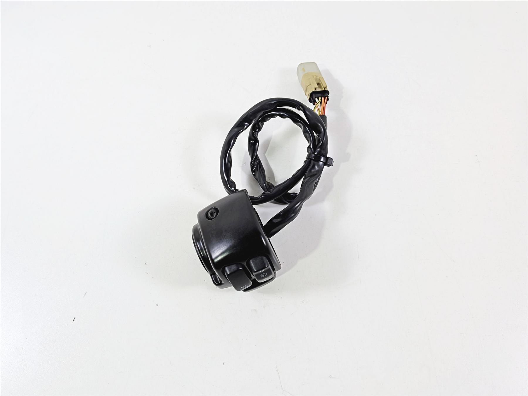 2011 Harley VRSCDX Night Rod Left Hand Turn Signal Control Switch 71682-06A {{ shop.shopifyCountryName }} - Mototech271