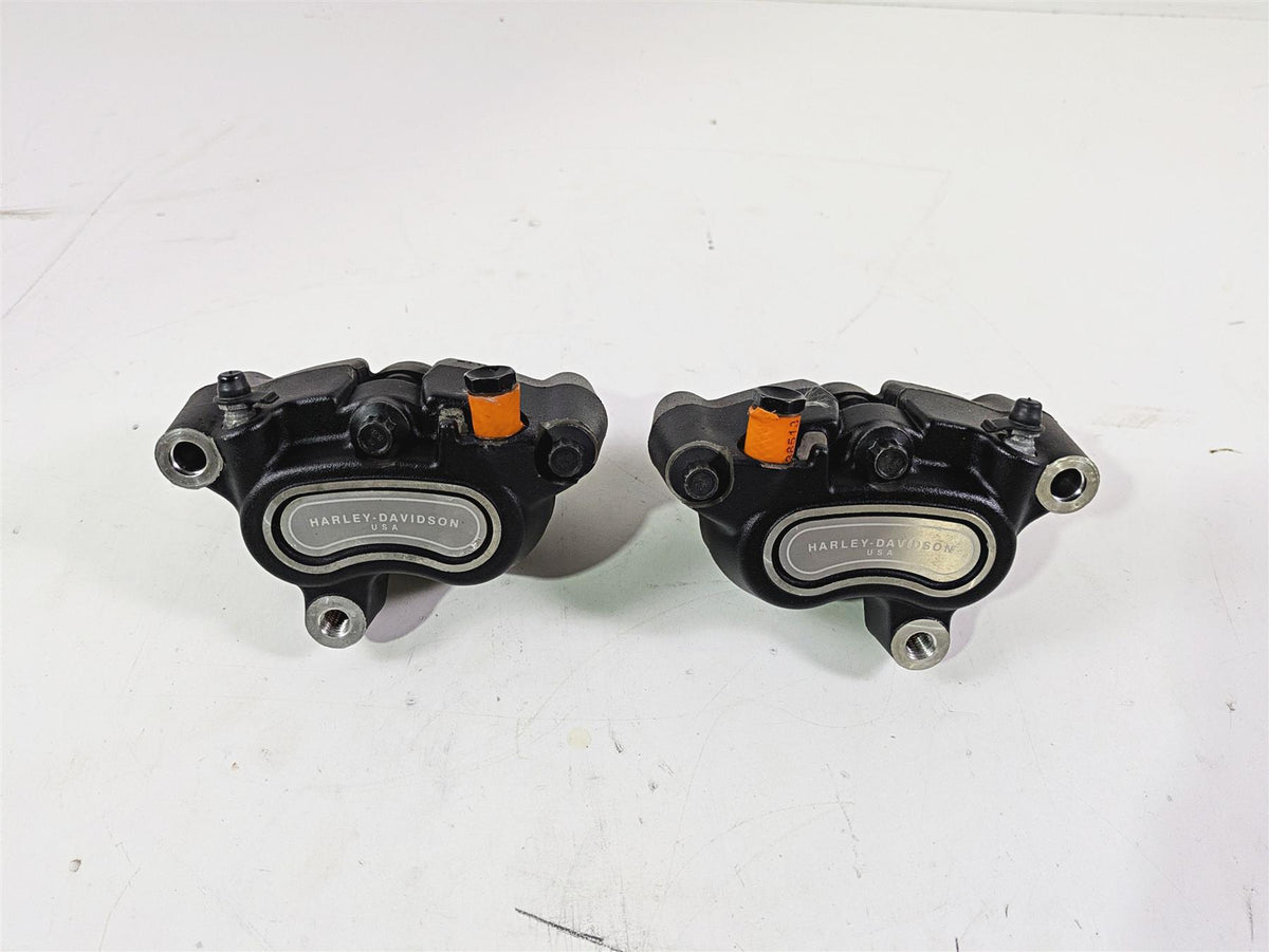 2015 Harley FXDF Dyna Fat Bob Front Brake Caliper Set 41300001 41300002 {{ shop.shopifyCountryName }} - Mototech271