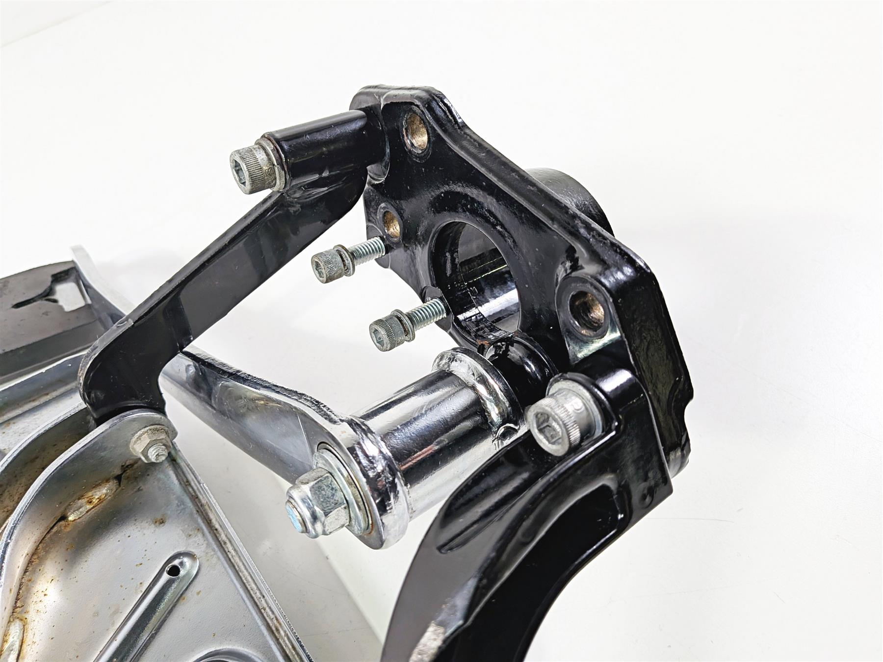 2018 Harley Touring FLHTCU Electra Glide Right Rider Floor Board 50621-06-Mototech271