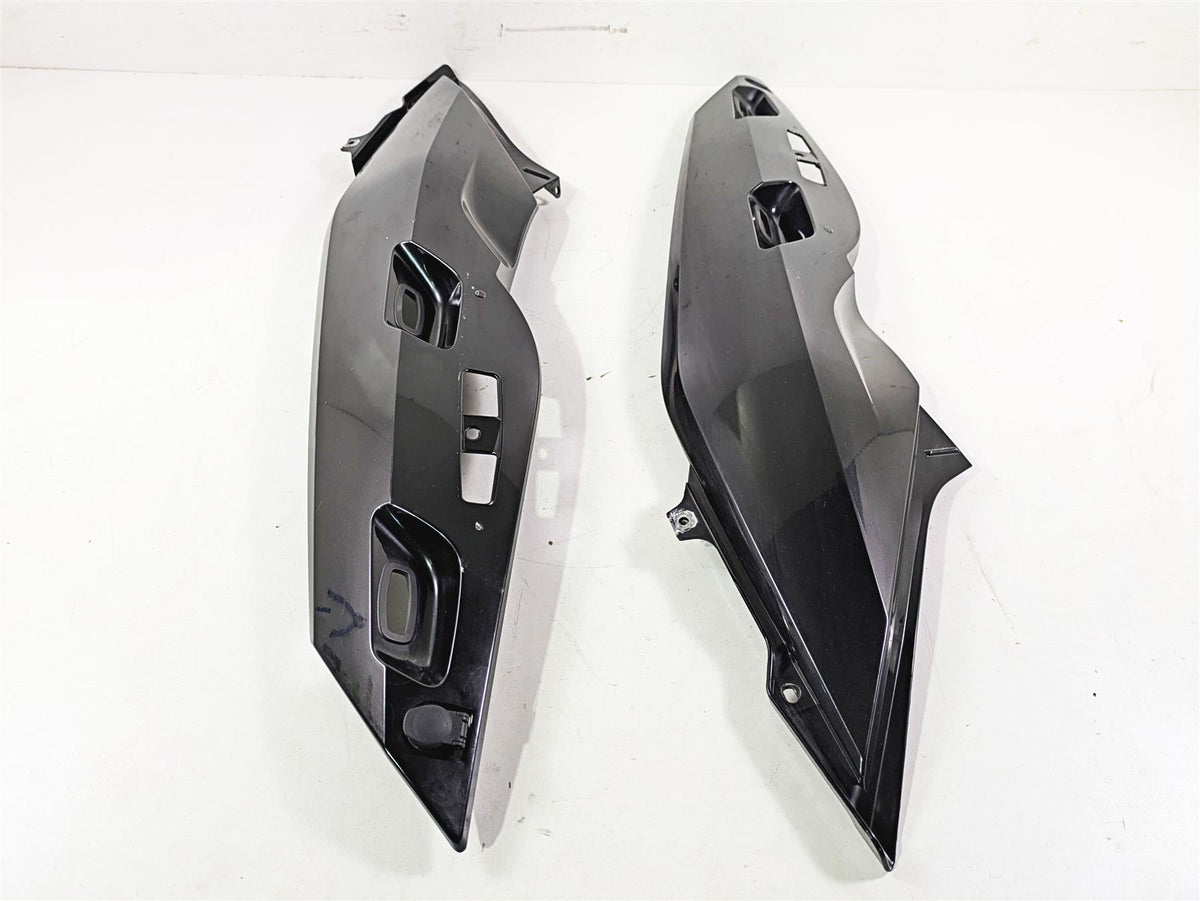 2009 BMW R1200RT K26 Tail Fairing Cover Cowl Set 46637681571 46637681572 {{ shop.shopifyCountryName }} - Mototech271