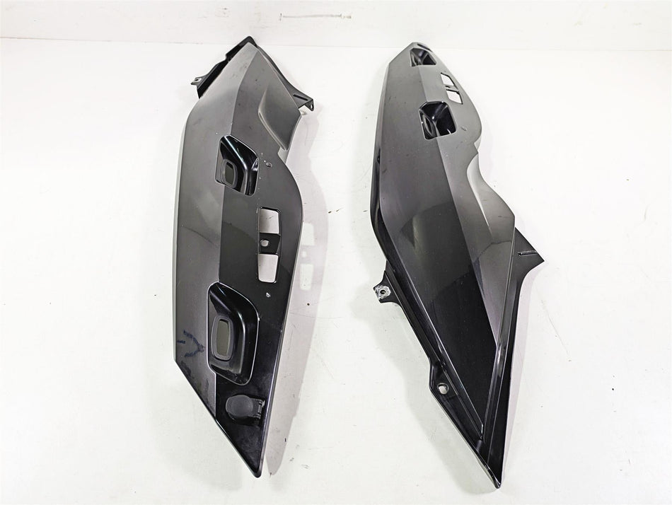 2009 BMW R1200RT K26 Tail Fairing Cover Cowl Set 46637681571 46637681572 {{ shop.shopifyCountryName }} - Mototech271