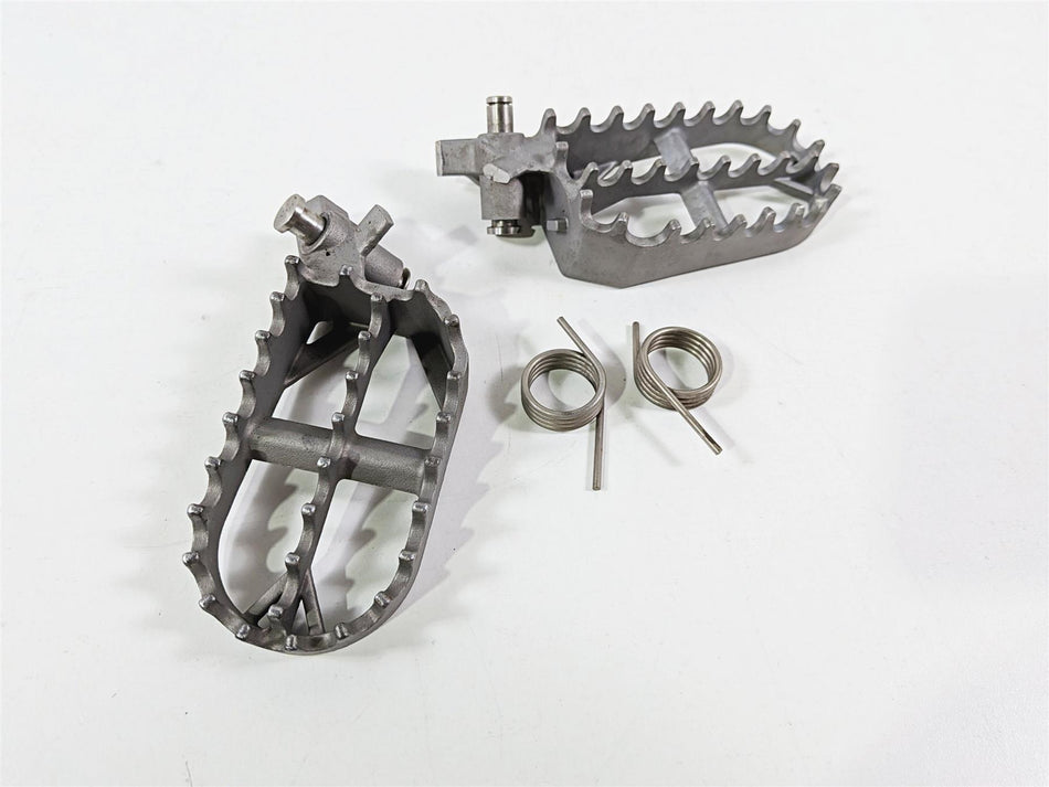 2019 BMW R1250GS K50 Enduro Front Foot Peg Rest Set 46718529843 46718529844 {{ shop.shopifyCountryName }} - Mototech271