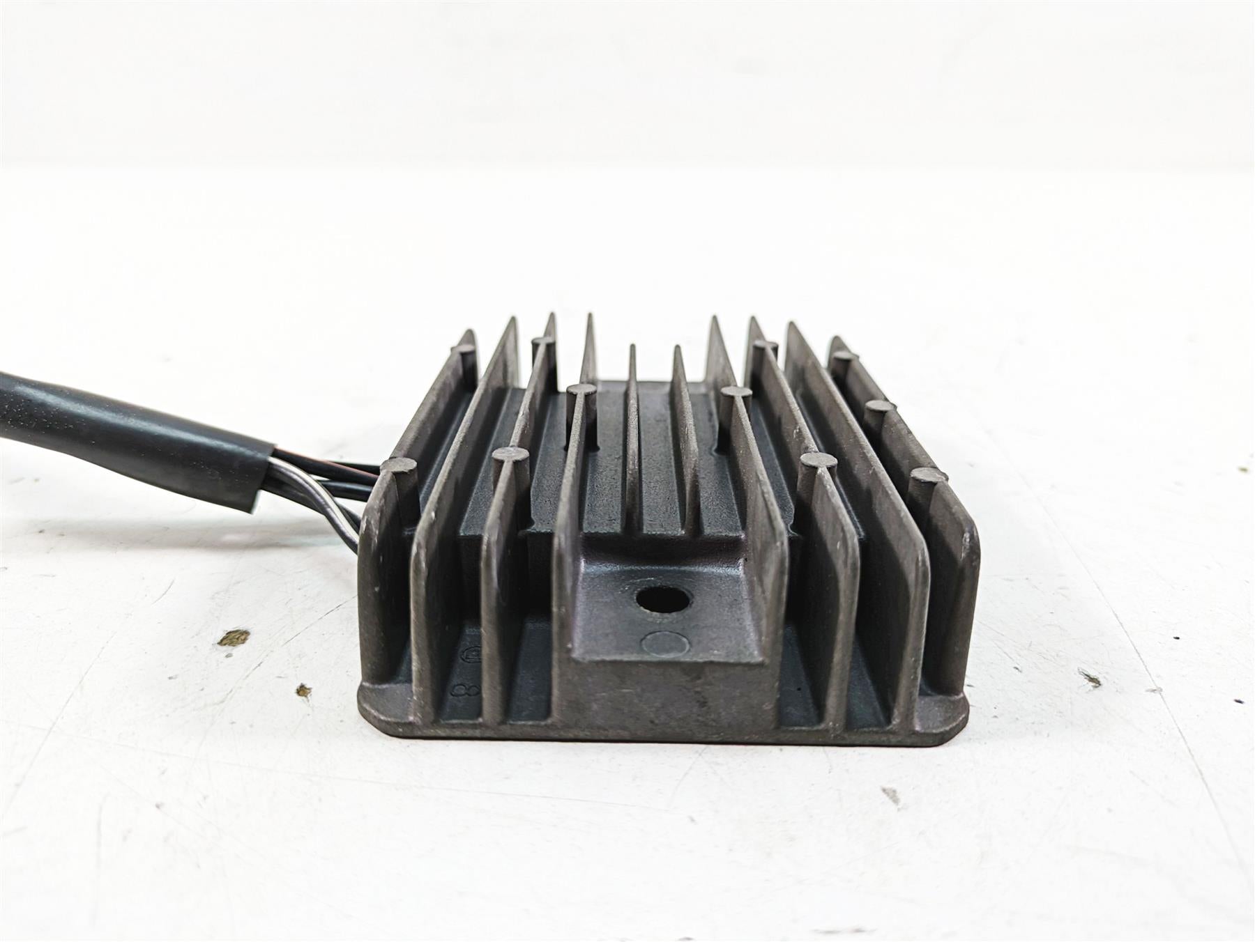 2011 Triumph America Rectifier Voltage Regulator T1300824 {{ shop.shopifyCountryName }} - Mototech271