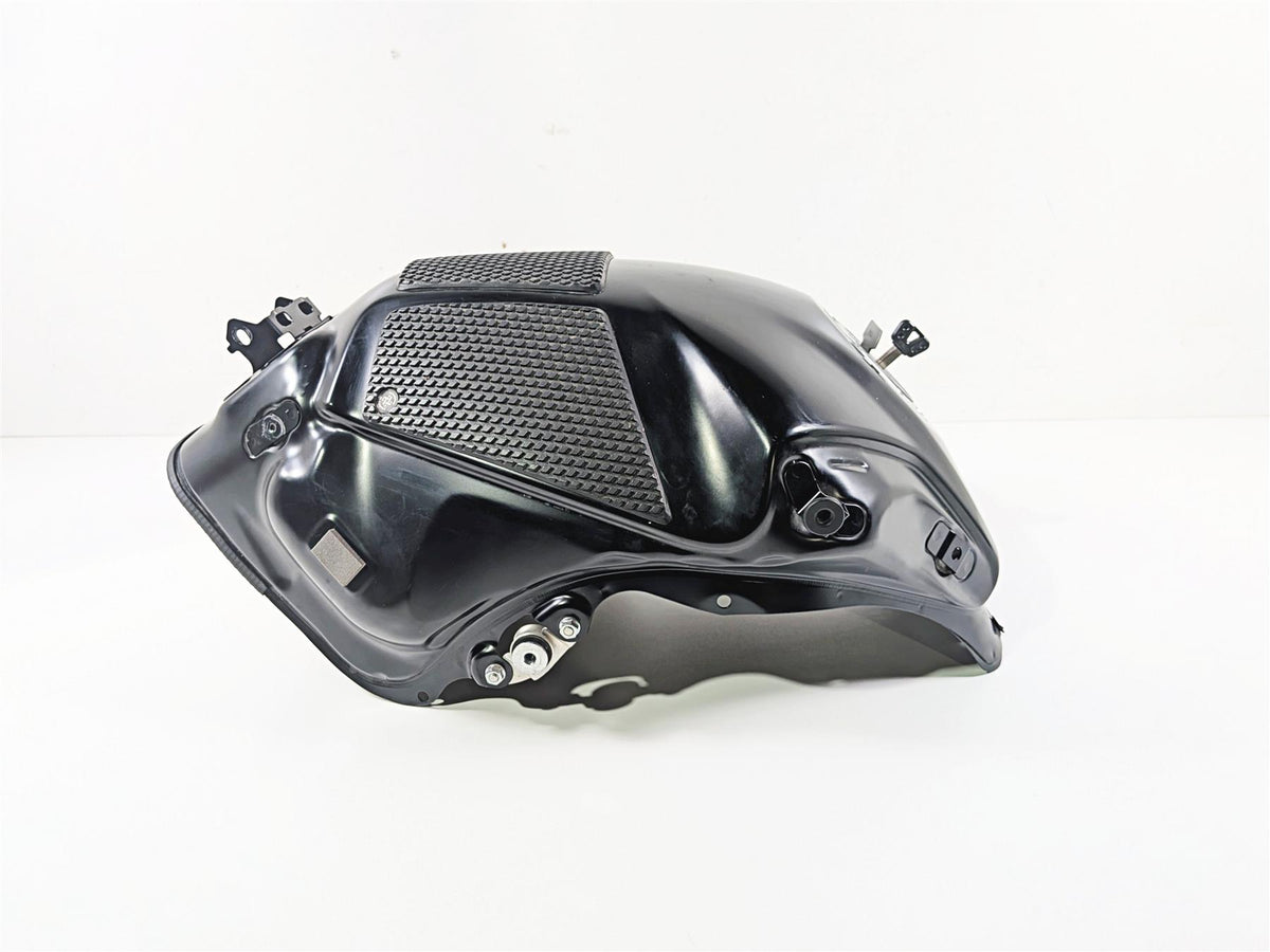 2023 Yamaha MT10 MTN1000 Fuel Gas Petrol Tank Lid & Key -No Dent B67-24110-01-P0 {{ shop.shopifyCountryName }} - Mototech271