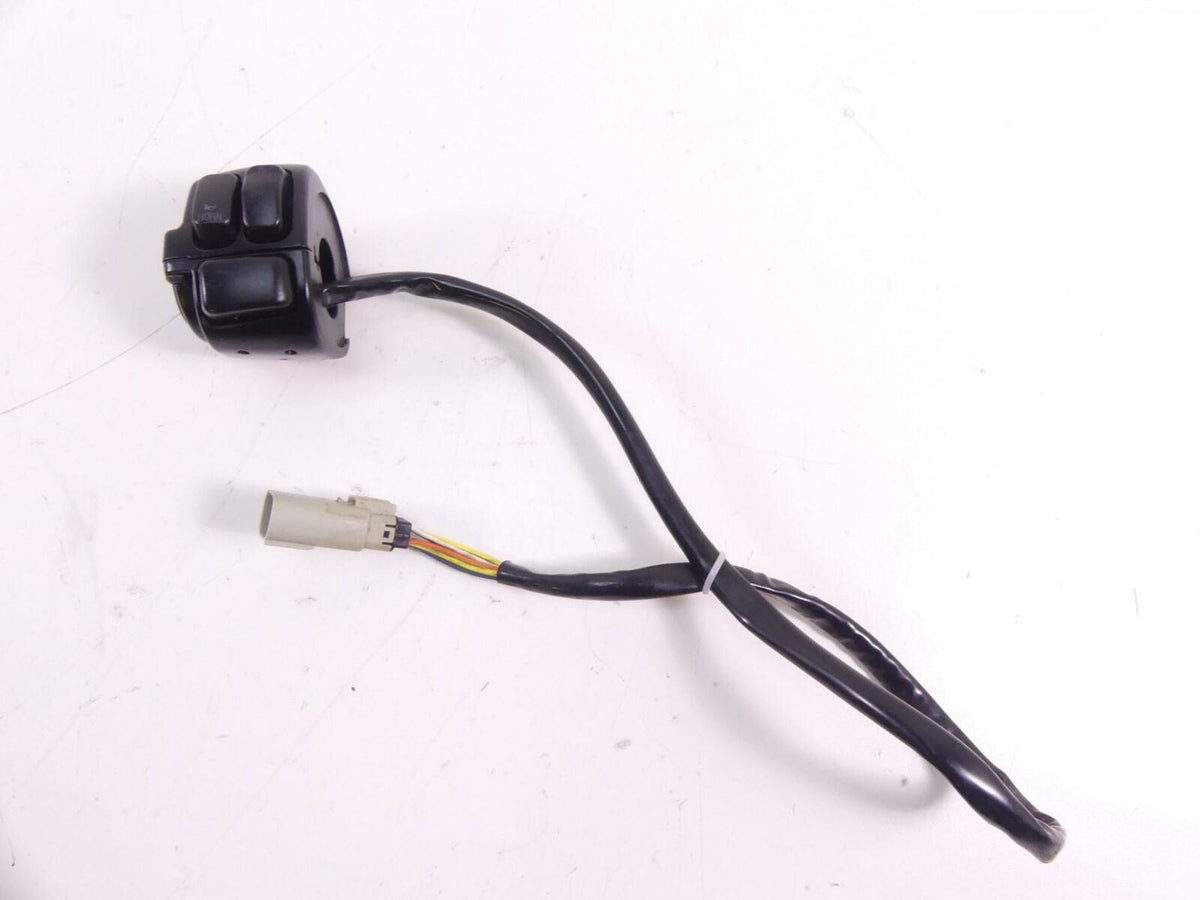 2009 Harley FXDC Dyna Super Glide Left Control Horn Turn Signal Switch 71682-06A {{ shop.shopifyCountryName }} - Mototech271