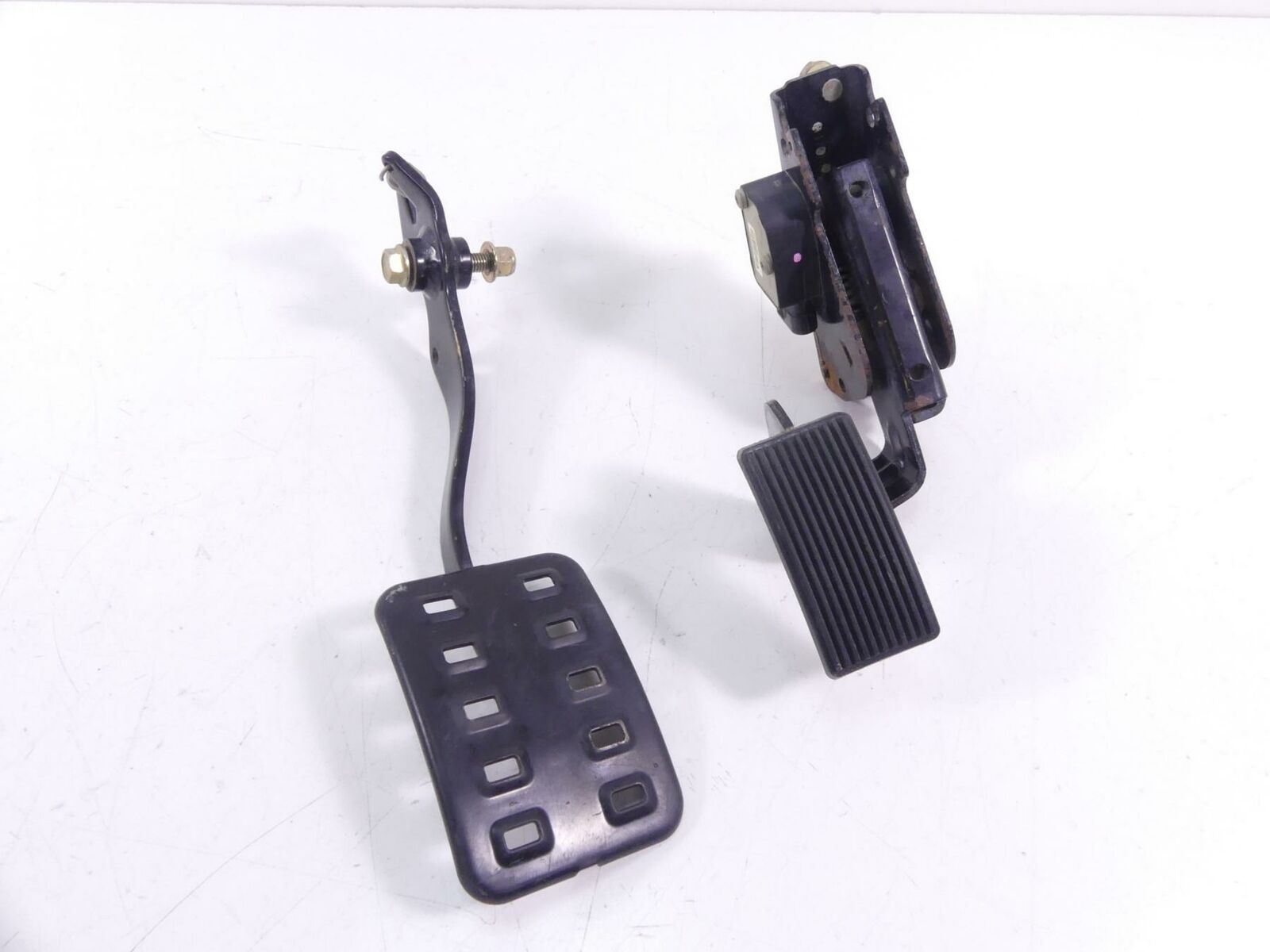 2018 Can-Am Maverick 1000R XMR Accelerator & Brake Pedal Set 318060 705600724 {{ shop.shopifyCountryName }} - Mototech271