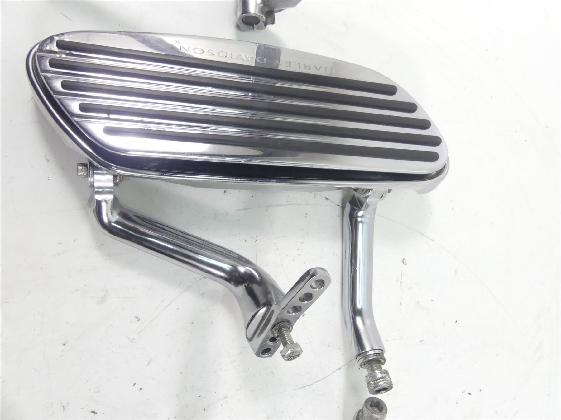 2005 Harley Touring CVO FLHTCSE Electra Glide Chrome Floorboard Set 50688-04 {{ shop.shopifyCountryName }} - Mototech271