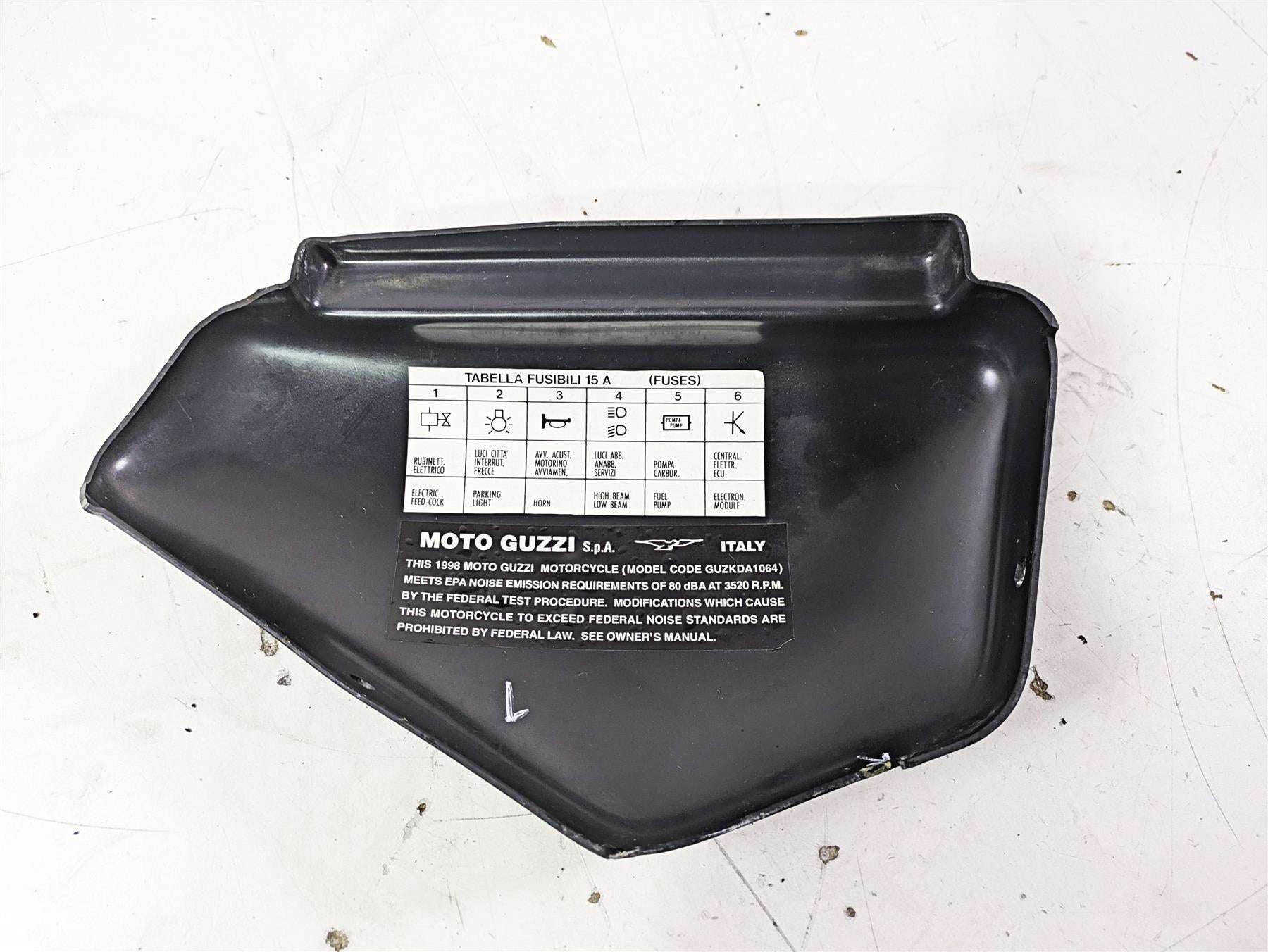 1998 Moto Guzzi California 1100 EV Left Side Cover Fairing Cowl -Read GU03476206 {{ shop.shopifyCountryName }} - Mototech271
