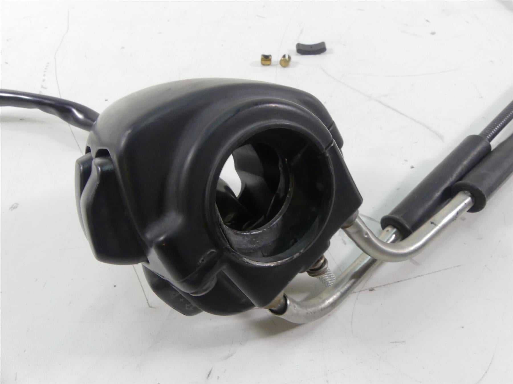 2013 Harley Davidson VRSCF Muscle Right Hand Start Control Switch 71684-06A {{ shop.shopifyCountryName }} - Mototech271