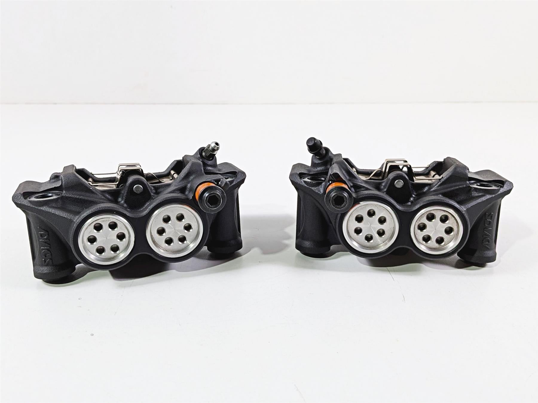 2016 Yamaha YZF R1 RN32 Front Brake Caliper 108mm Set 2CR-2580T-00 2CR-2580U-00 {{ shop.shopifyCountryName }} - Mototech271