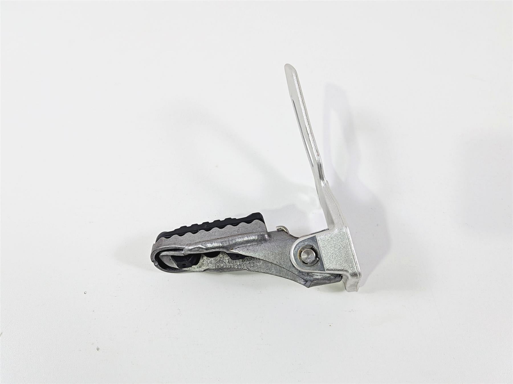 2023 BMW R nineT Scrambler K23 Left Footpeg Foot Peg Rest 46718558717 {{ shop.shopifyCountryName }} - Mototech271