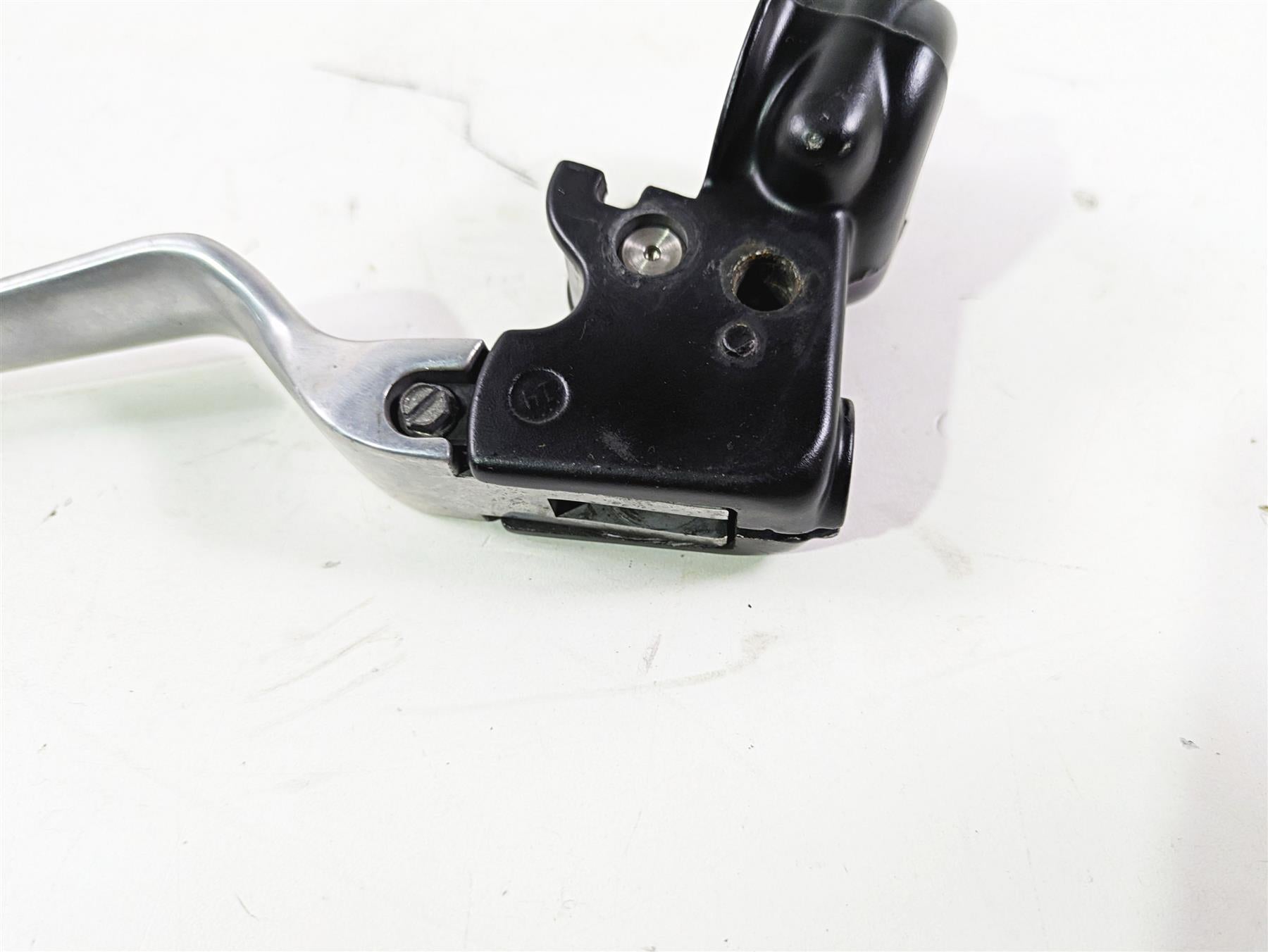 2015 Harley FXDF Dyna Fat Bob Clutch Perch & Lever 38608-96 45015-96 {{ shop.shopifyCountryName }} - Mototech271