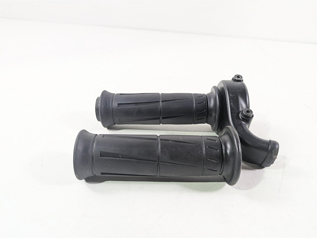2024 Kawasaki ZX6R ZX636 Ninja Throttle Grip Handle Set 46019-0020 {{ shop.shopifyCountryName }} - Mototech271