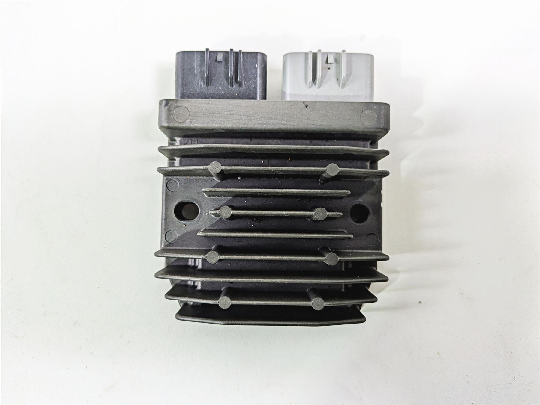 2019 Ducati Supersport 939 S Rectifier Voltage Regulator FH020AA 54040301B {{ shop.shopifyCountryName }} - Mototech271