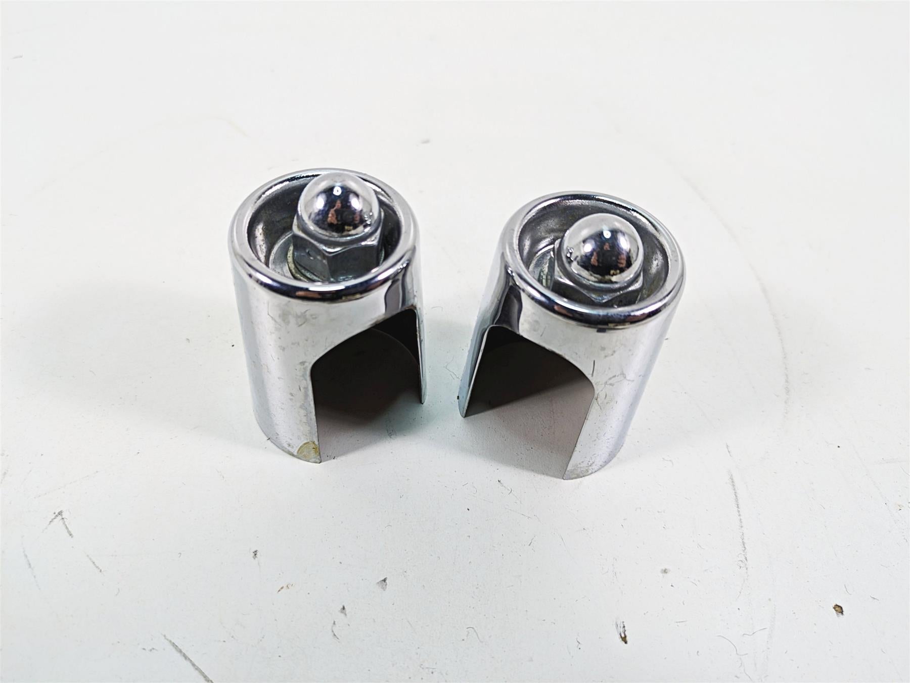 1999 Harley Dyna FXDL Low Rider Kuryakyn Transmission Spark Plug Chrome Covers {{ shop.shopifyCountryName }} - Mototech271