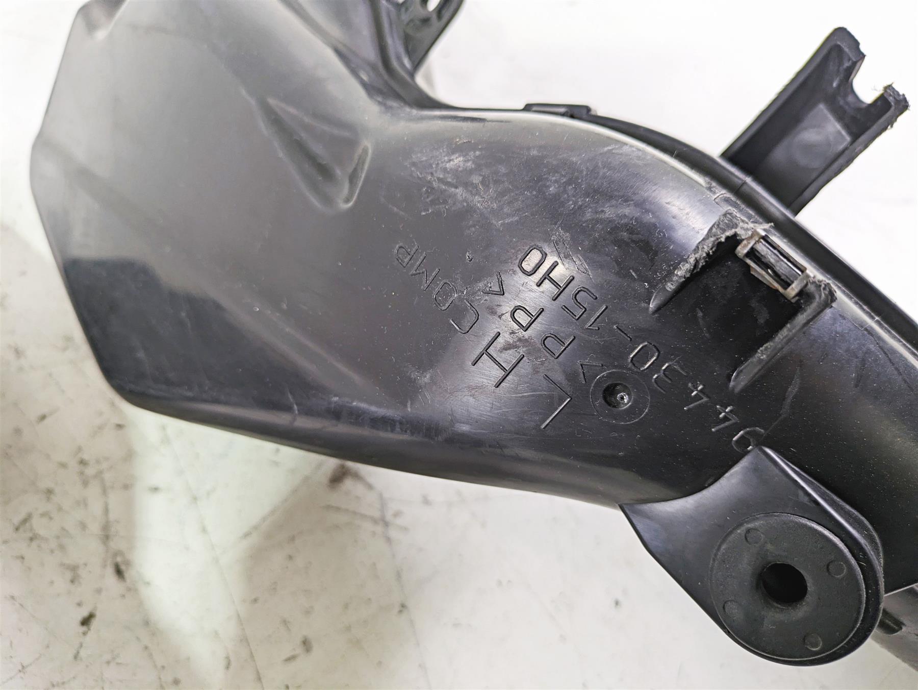 2018 Suzuki GSX1300 R Hayabusa Air Intake Duct Set 94420-15H01 94430-15H01 {{ shop.shopifyCountryName }} - Mototech271