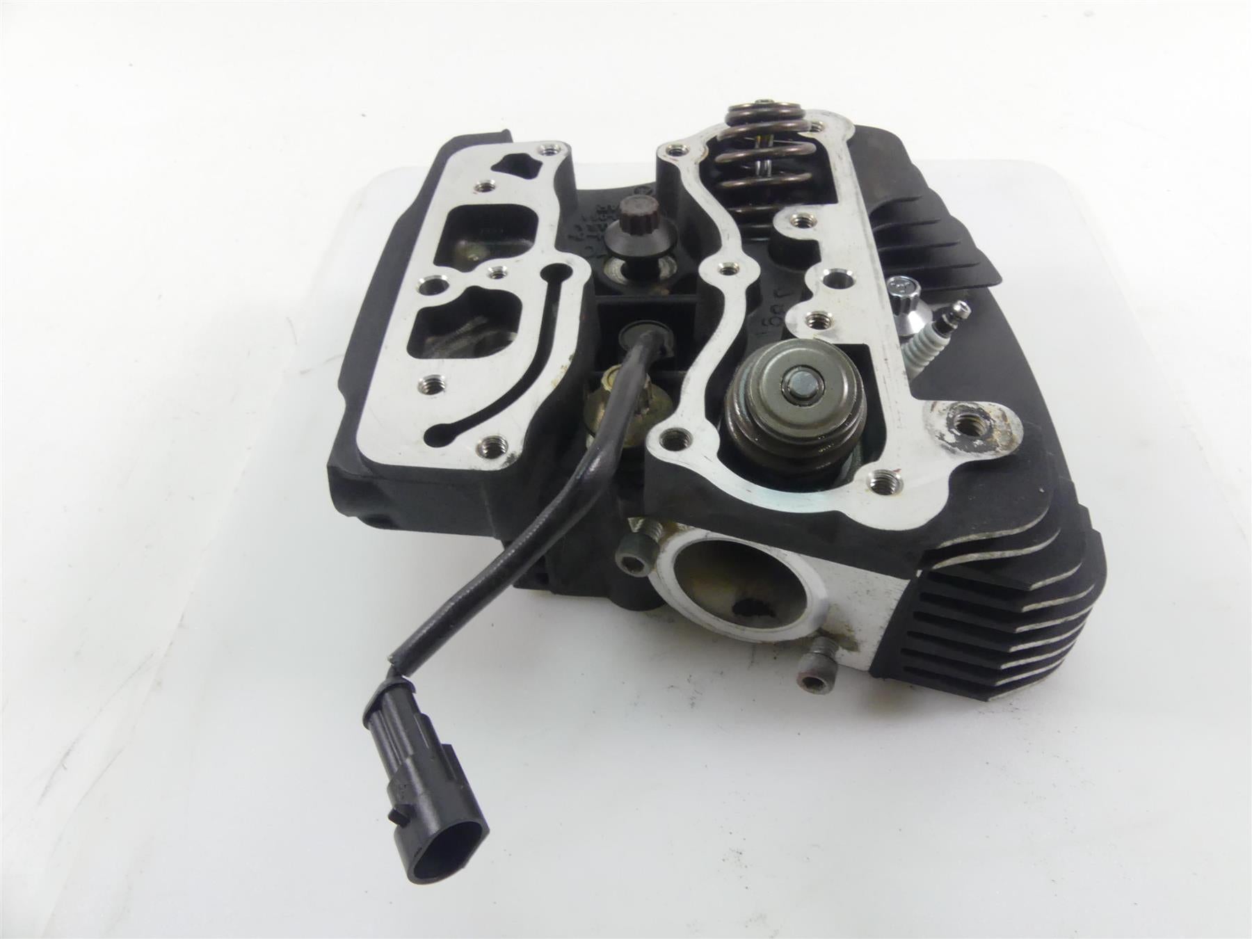 2011 Harley Touring FLTRU Road Glide Rear Cylinderhead Cylinder Head 17729-08 {{ shop.shopifyCountryName }} - Mototech271