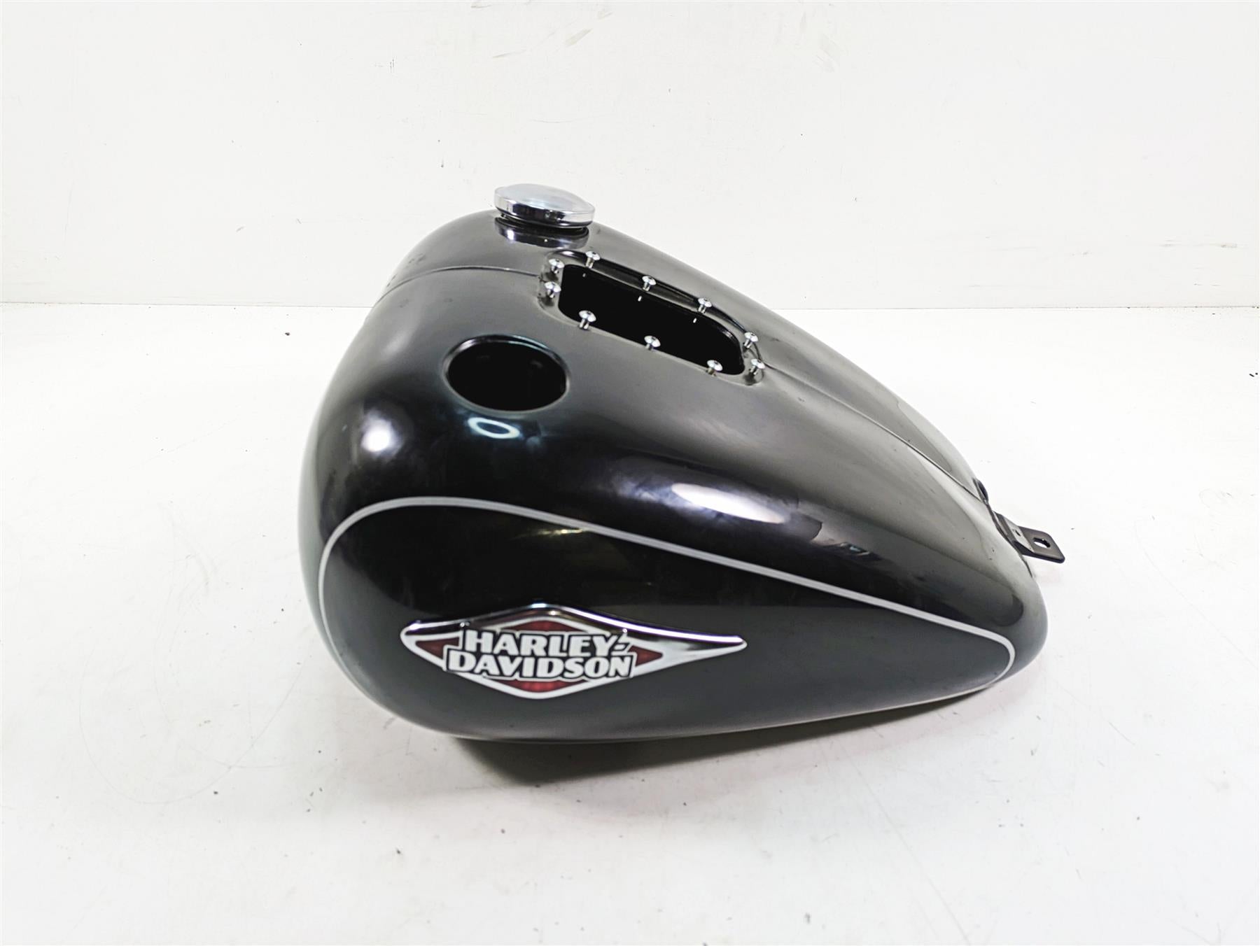 2013 Harley Softail FLSTC Heritage Classic Fuel Gas Tank Vivid