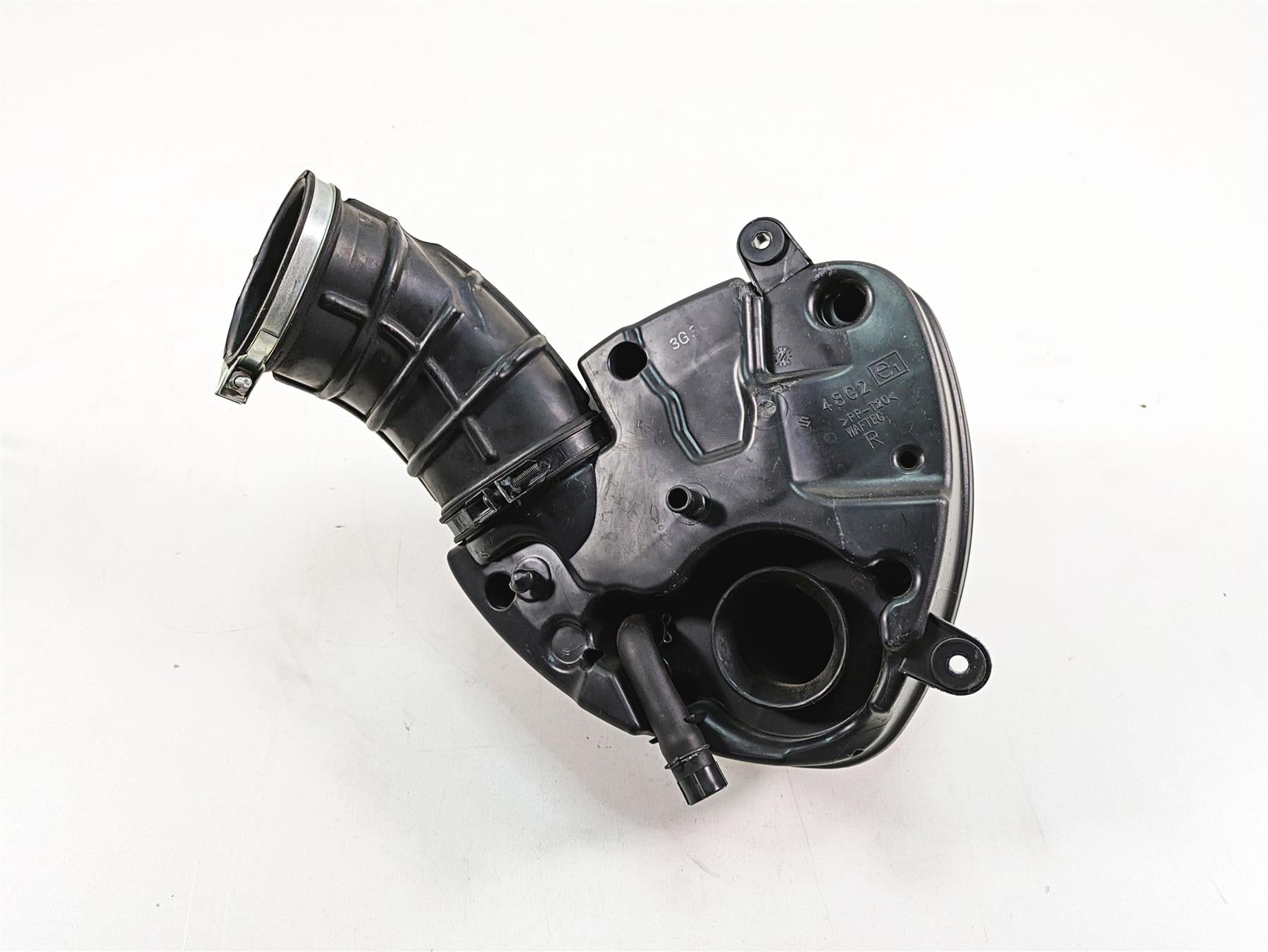 2016 Suzuki M109R VZR1800 Right Air Cleaner Breather Filter - Read 13701-48G41 {{ shop.shopifyCountryName }} - Mototech271