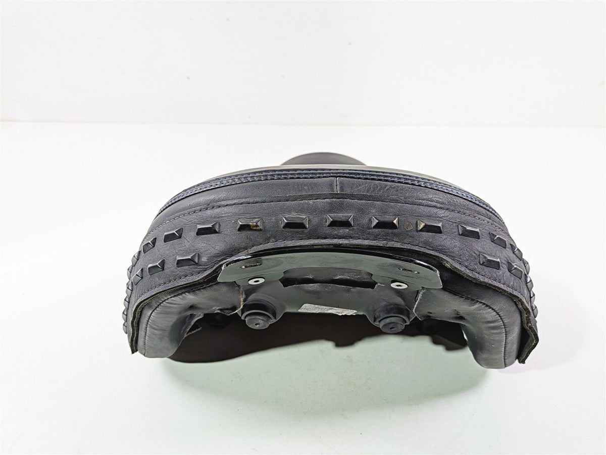 2018 Harley FLHCS Softail Heritage 115th Front Rider Driver Seat HDMC 52000271 {{ shop.shopifyCountryName }} - Mototech271