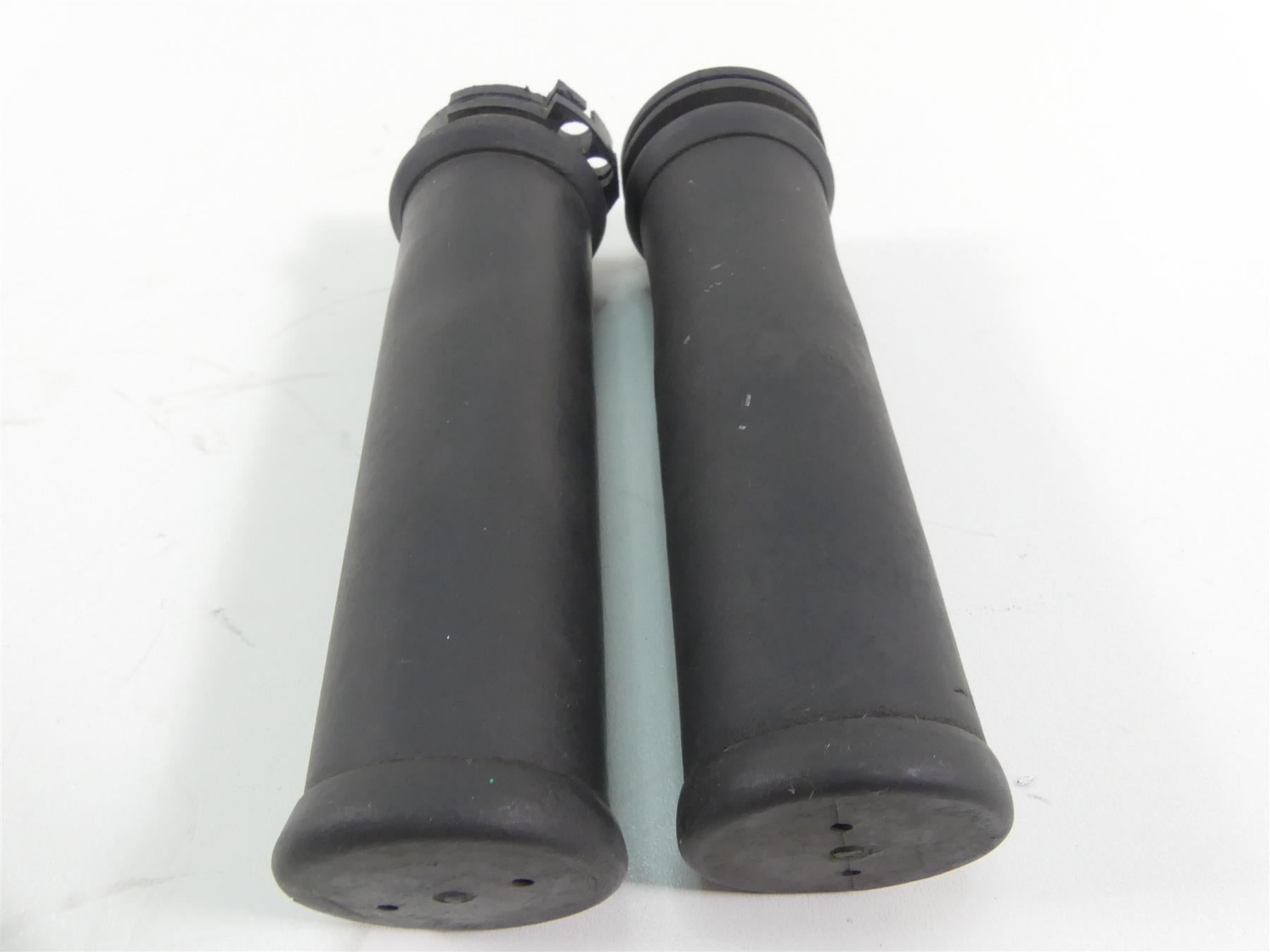 2016 Harley FXDL Dyna Low Rider Handlebar Handle Bar Grip Set 56666-04 56667-04 {{ shop.shopifyCountryName }} - Mototech271