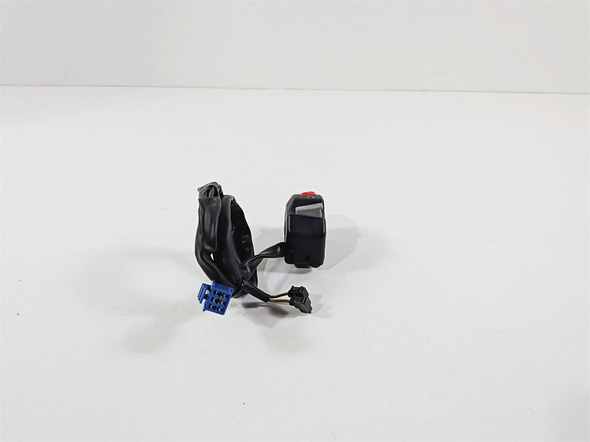 2008 Yamaha YZF R1 RN19 Right Hand Control Switch Start Stop 4C8-83975-00-00 {{ shop.shopifyCountryName }} - Mototech271