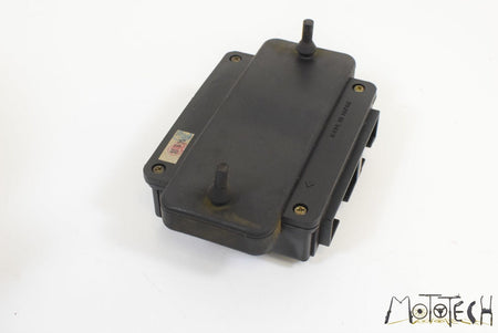 2005 Kawasaki ZZR1200 ZX1200 Ninja Fuse Junction Box Unit 26021-1108 {{ shop.shopifyCountryName }} - Mototech271