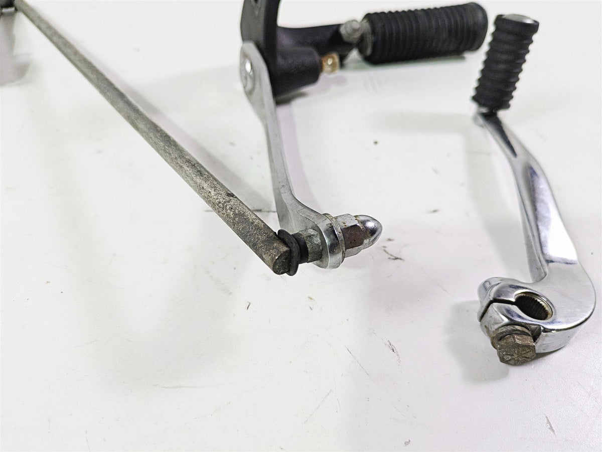 2015 Harley FXDF Dyna Fat Bob Front Left Fw Footpeg & Shifter 33693-03 34564-90B {{ shop.shopifyCountryName }} - Mototech271