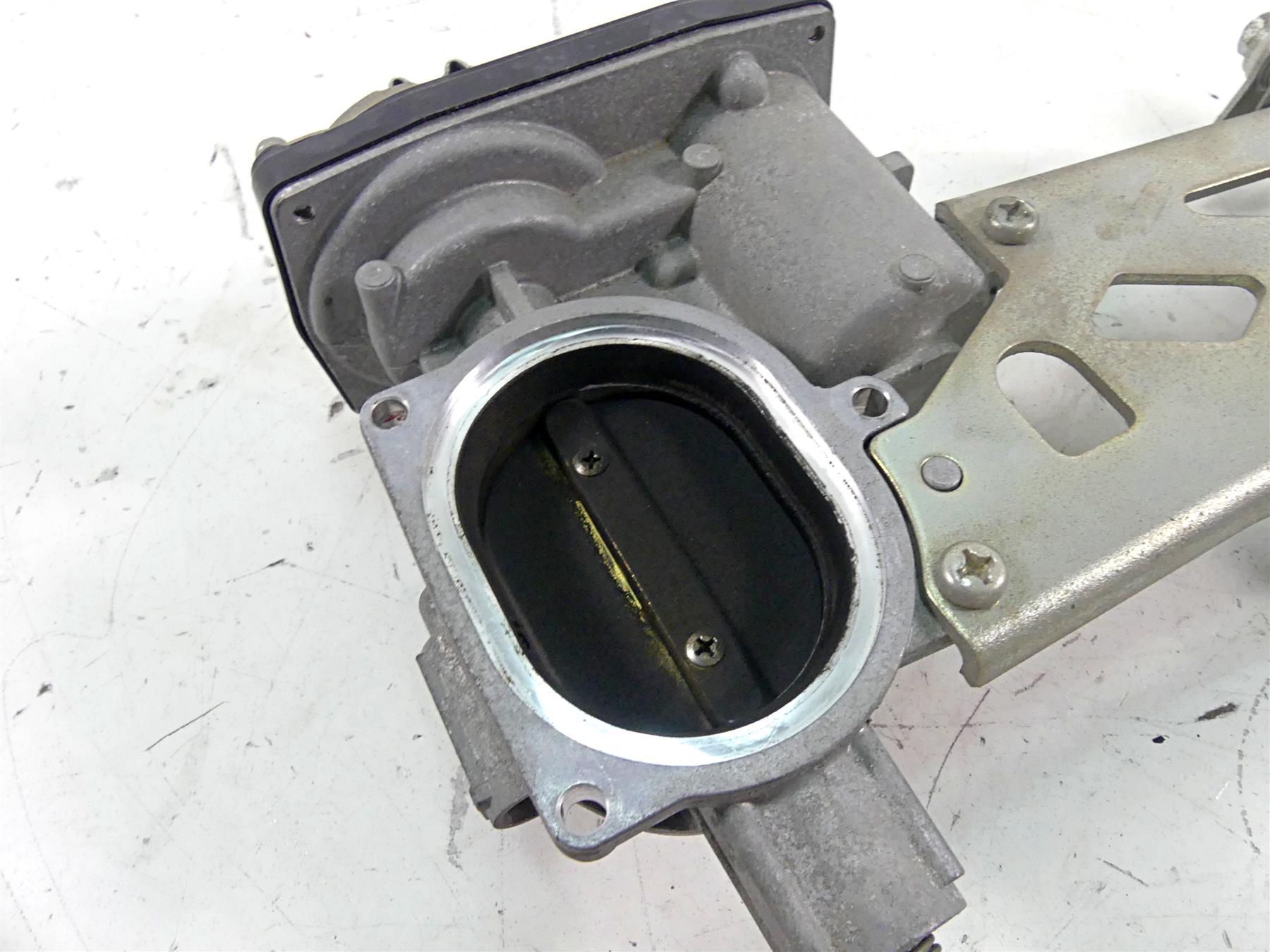 2013 Ducati Diavel Red Mikuni Throttle Body Bodies Set 28240871A {{ shop.shopifyCountryName }} - Mototech271
