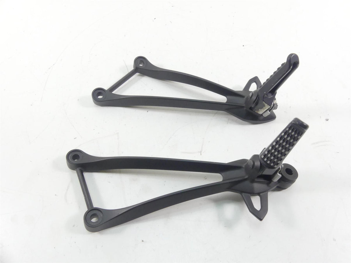 2013 Kawasaki ZX636 ZX6R Ninja Passenger Footpeg Foot Peg Set 35063-0444-18R {{ shop.shopifyCountryName }} - Mototech271