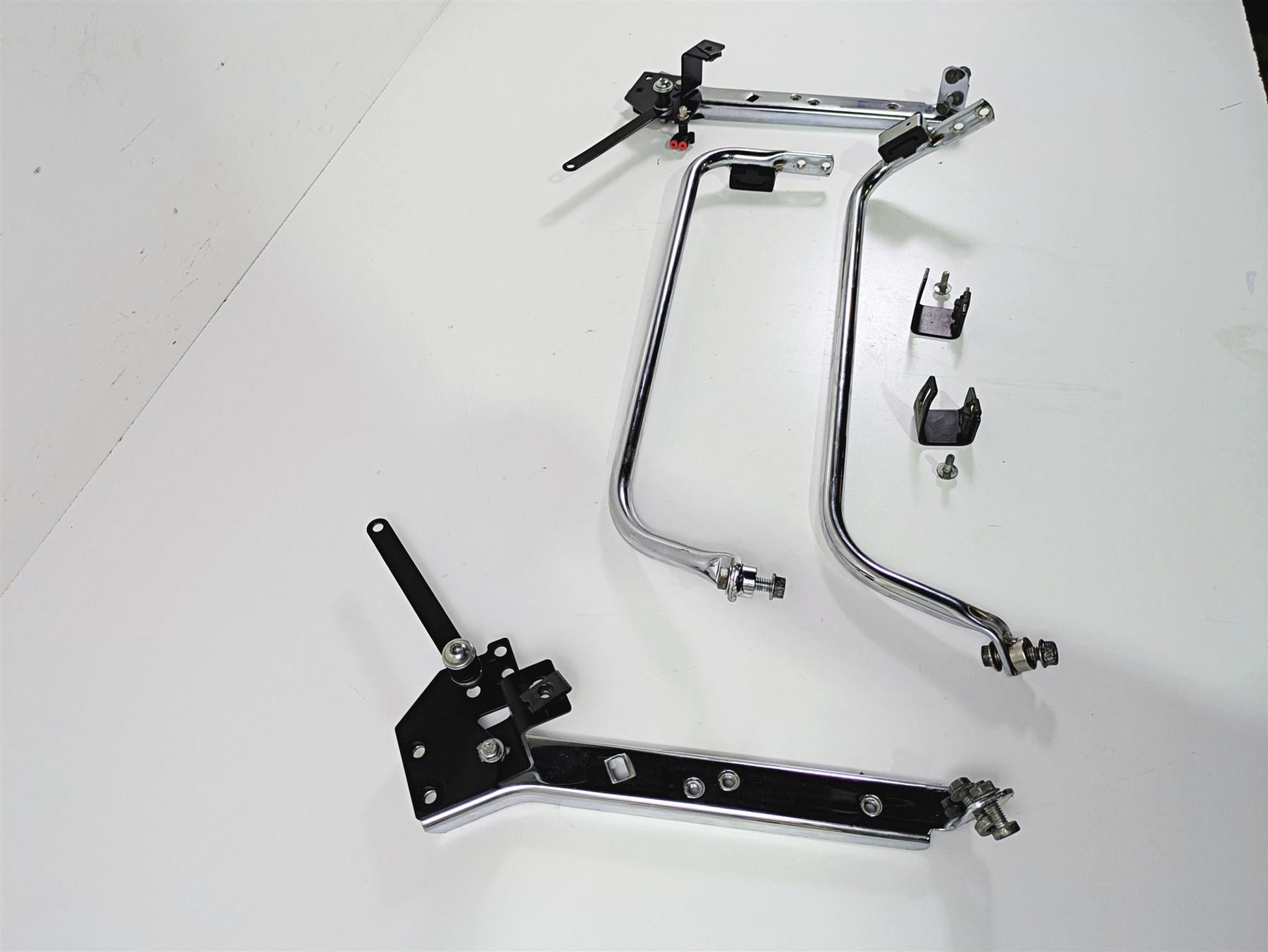 2007 Harley Touring FLHRSE CVO Road King Saddlebag Guards Rail Set 91069-07 {{ shop.shopifyCountryName }} - Mototech271