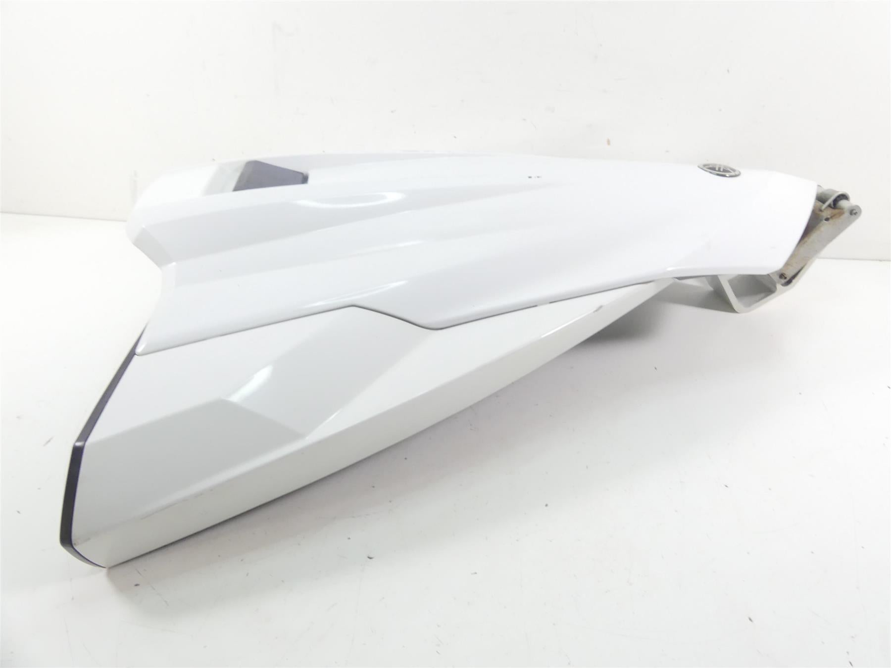 2016 Yamaha Waverunner VX 1050 Deluxe Hood & Storage Box Set F2X-U517B-00 {{ shop.shopifyCountryName }} - Mototech271