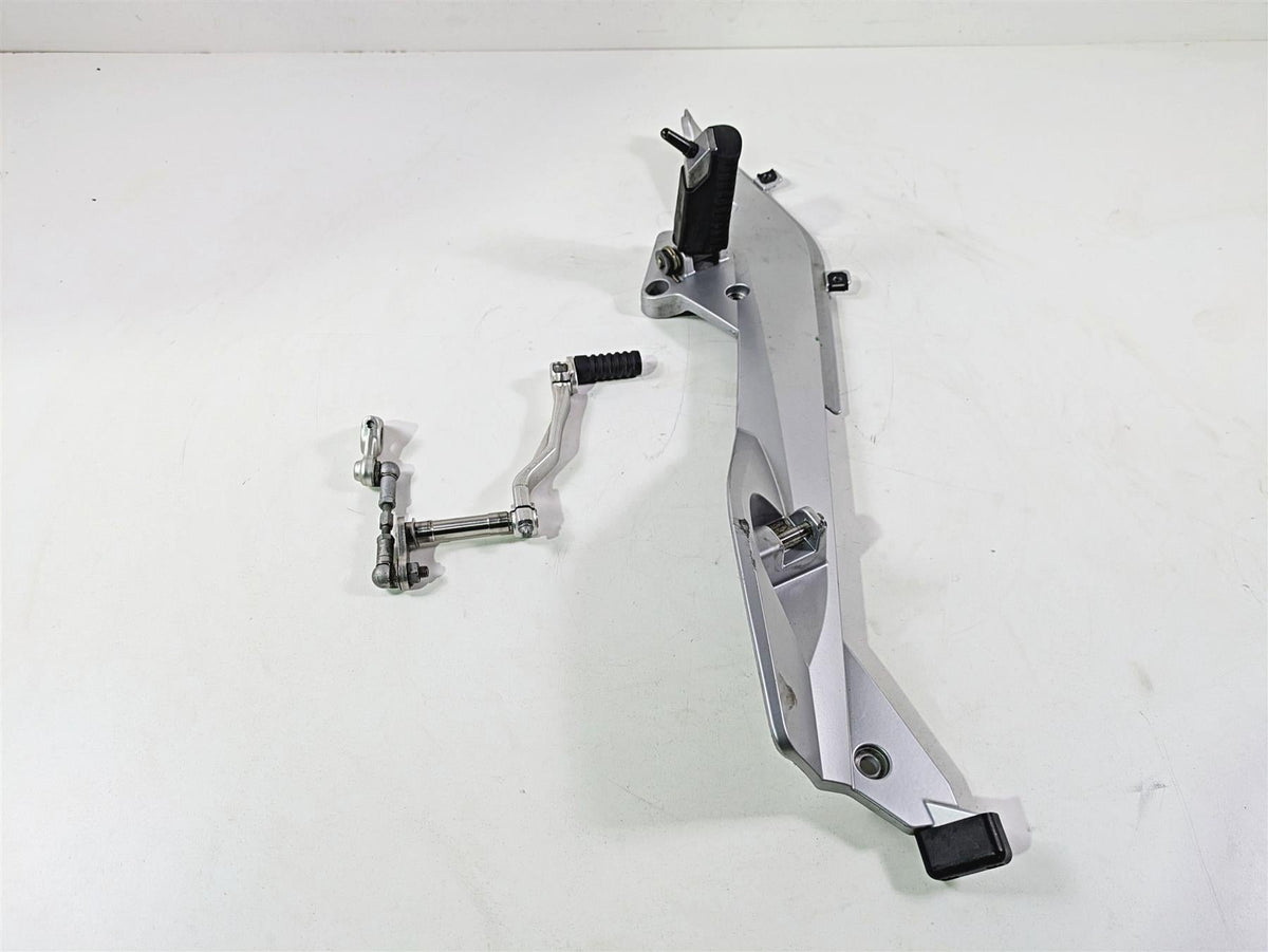 2010 BMW R1200RT K26 Left Foot Peg Bracket & Shifter Shift Lever 46717675289 {{ shop.shopifyCountryName }} - Mototech271