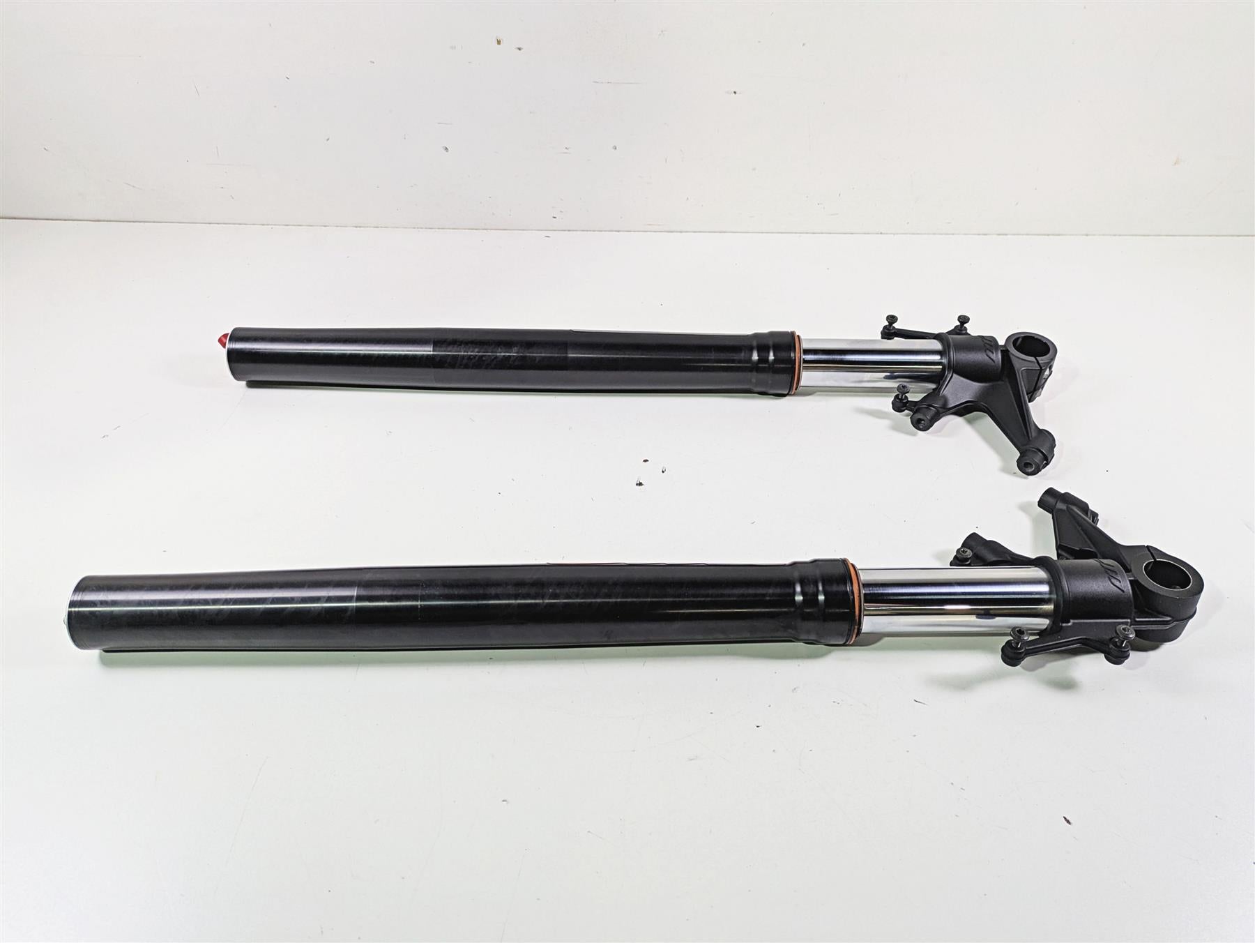 2017 KTM 1290 Super Duke GT Front Fork Set WP White Power Racing 14181Q2301 {{ shop.shopifyCountryName }} - Mototech271